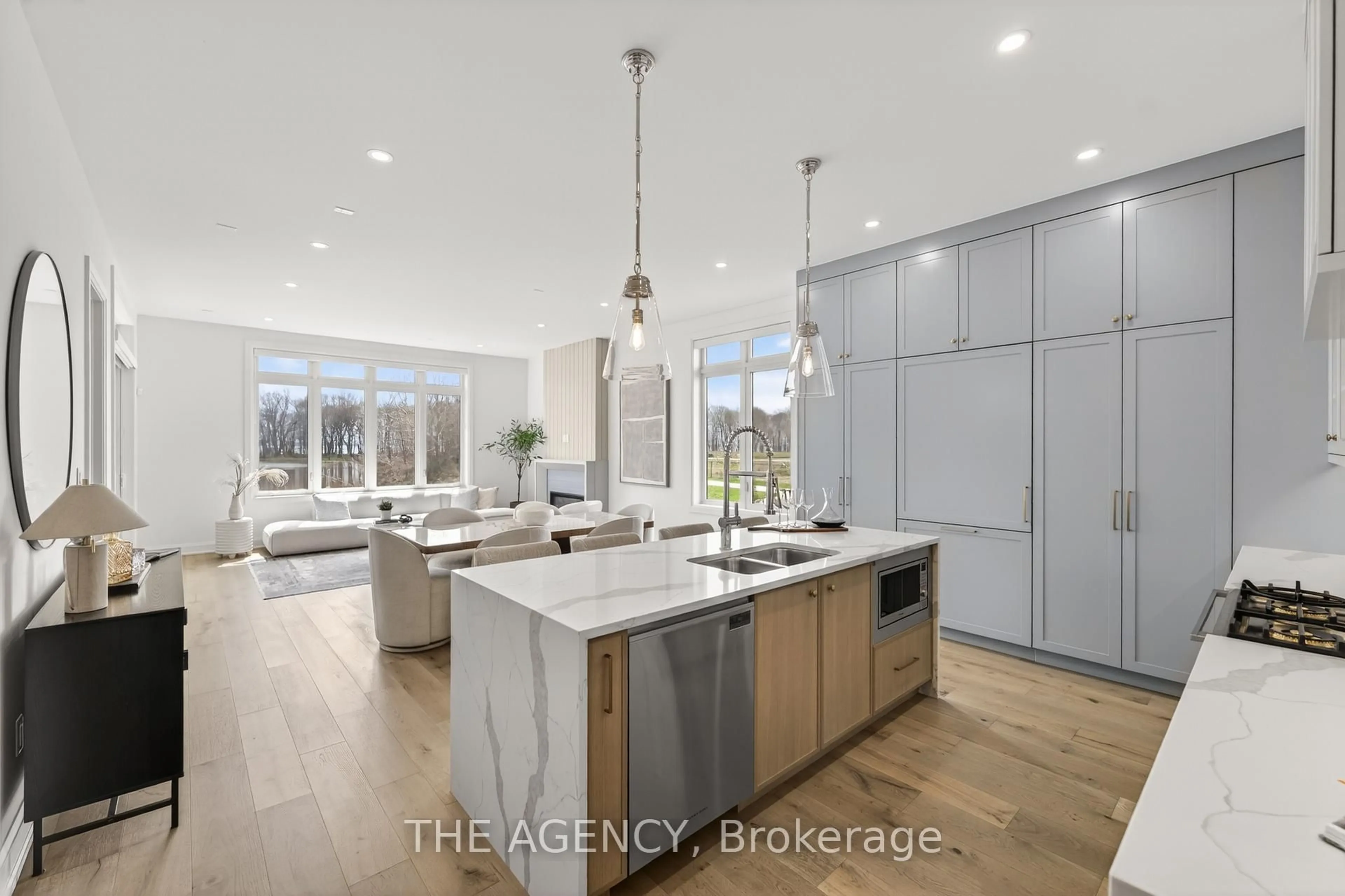 Open concept kitchen, unknown for 537 Mississauga Ave, Fort Erie Ontario L2A 1C2