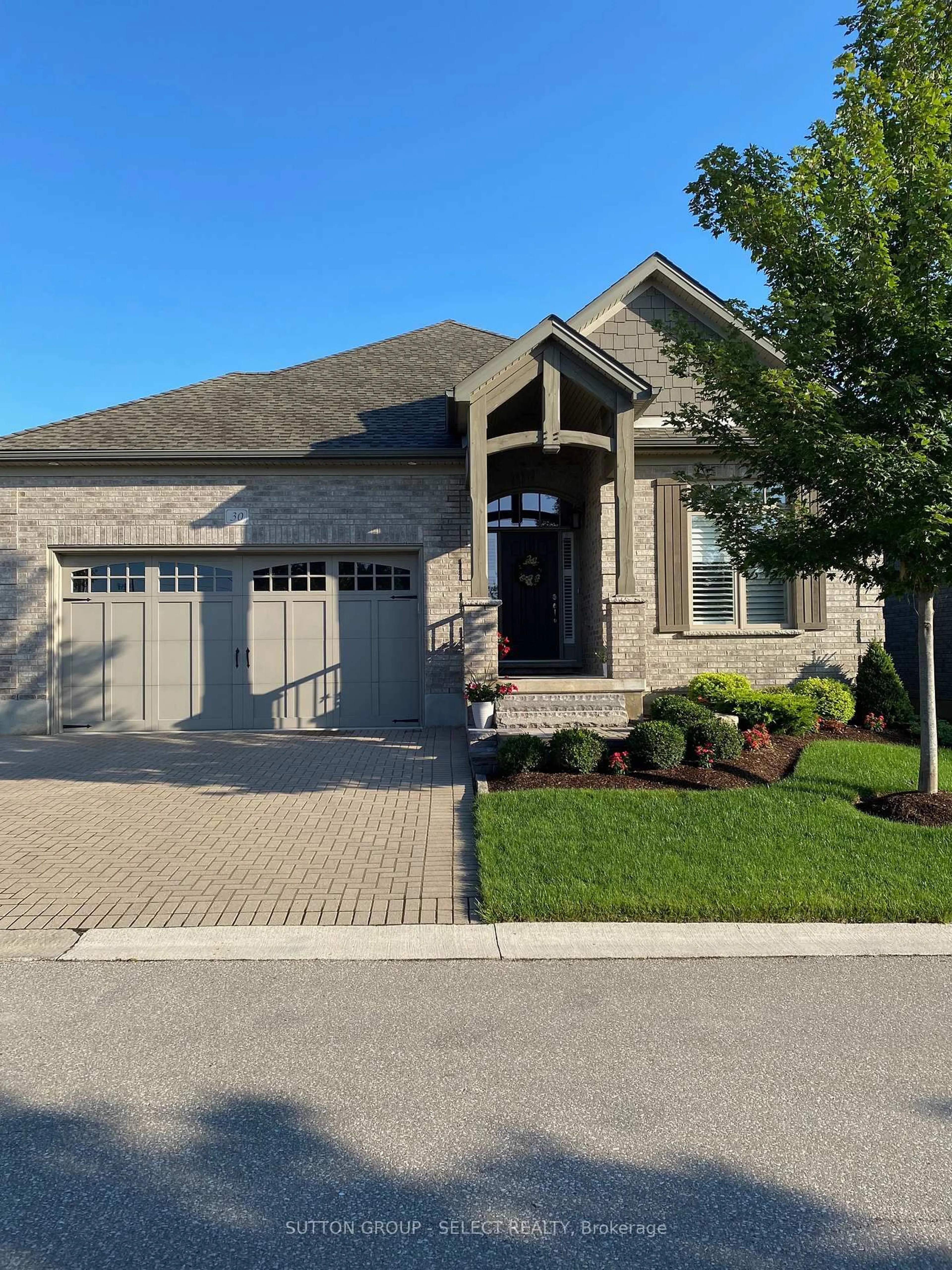 Home with brick exterior material, street for 725 Eagletrace Dr #30, London North Ontario N6G 0J7