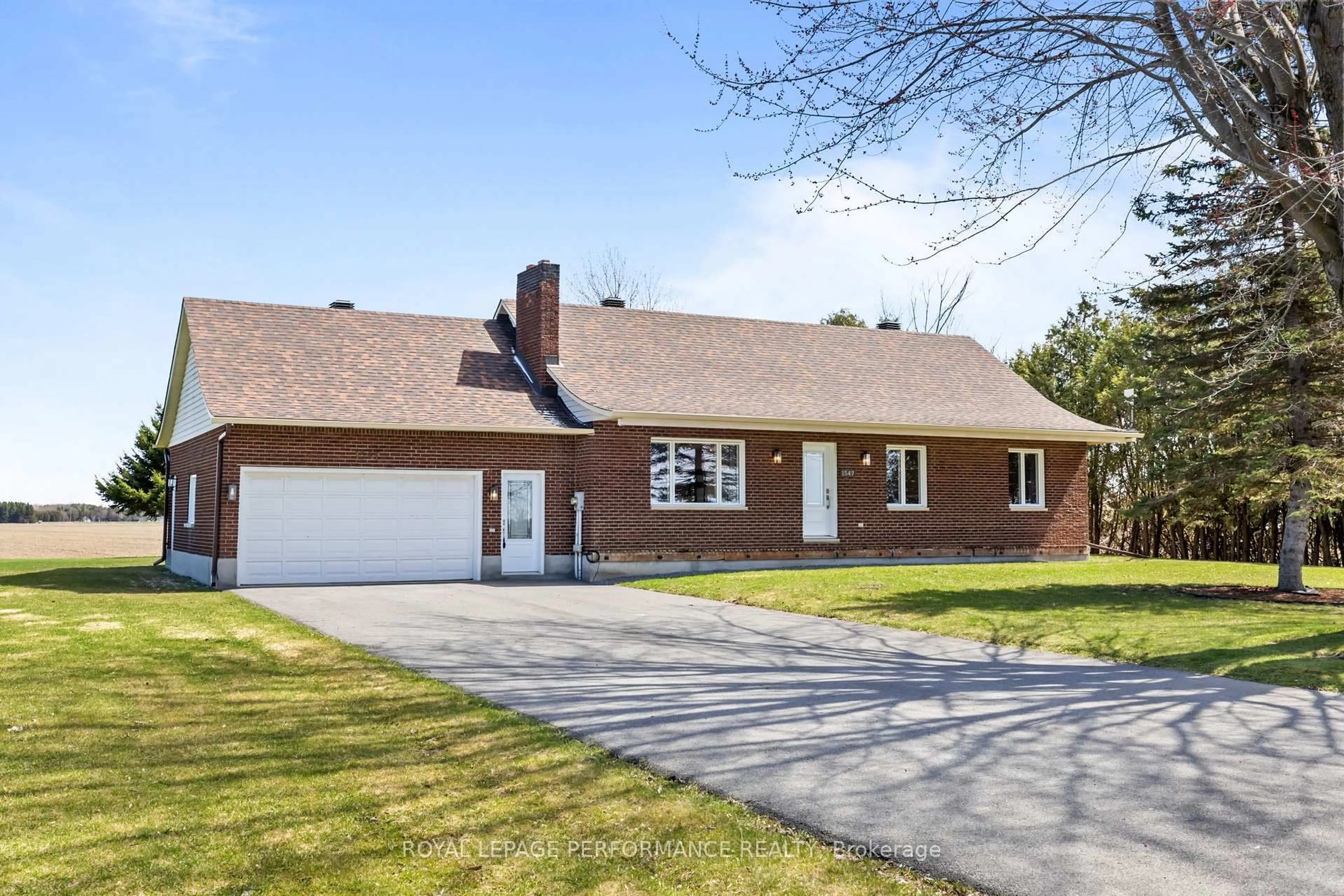 Home with brick exterior material, street for 1547 St Jacques Rd, Russell Ontario K0A 1W0
