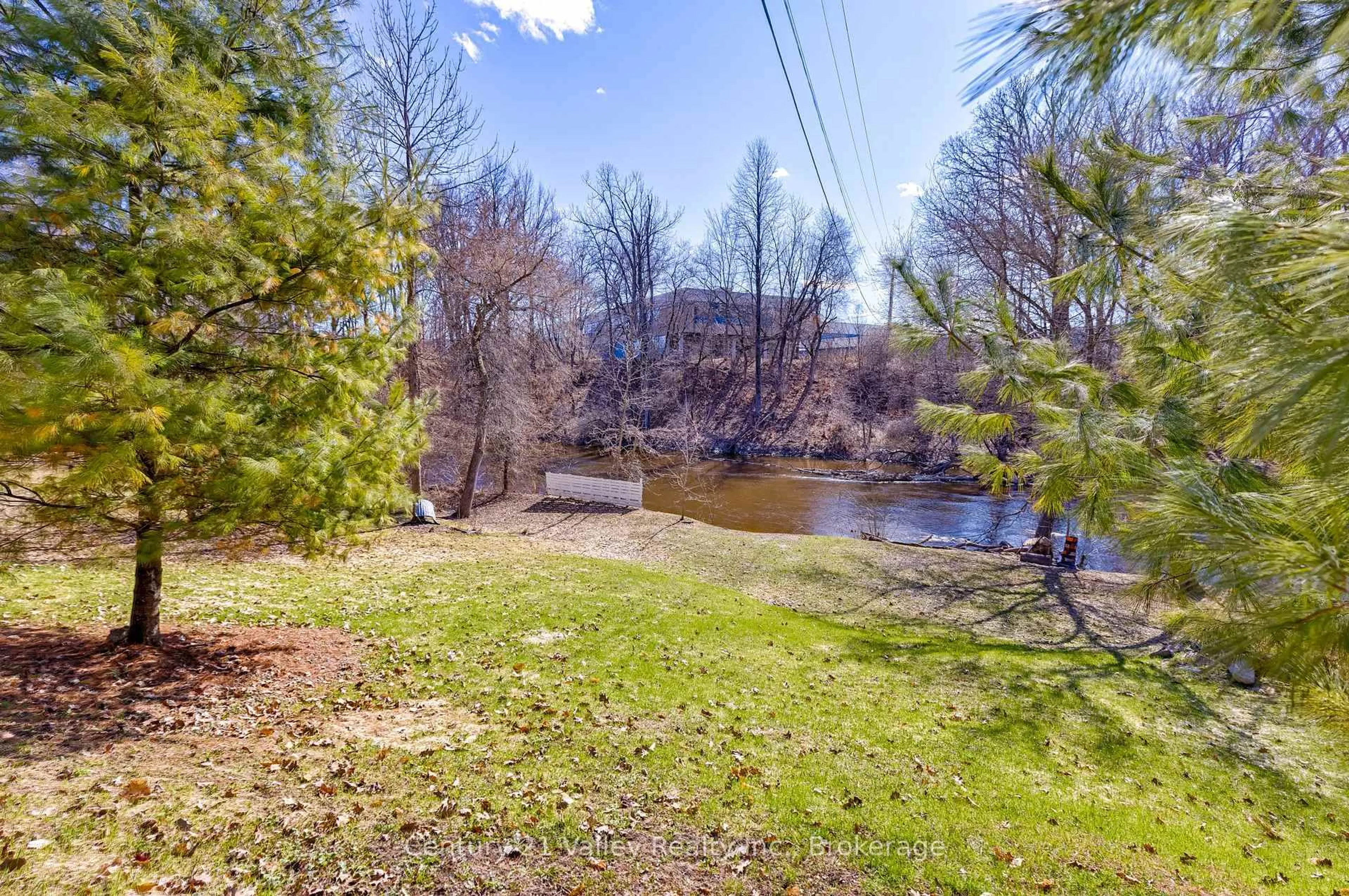 A pic from outside/outdoor area/front of a property/back of a property/a pic from drone, water/lake/river/ocean view for 442 Moffat St, Pembroke Ontario K8A 3Y1