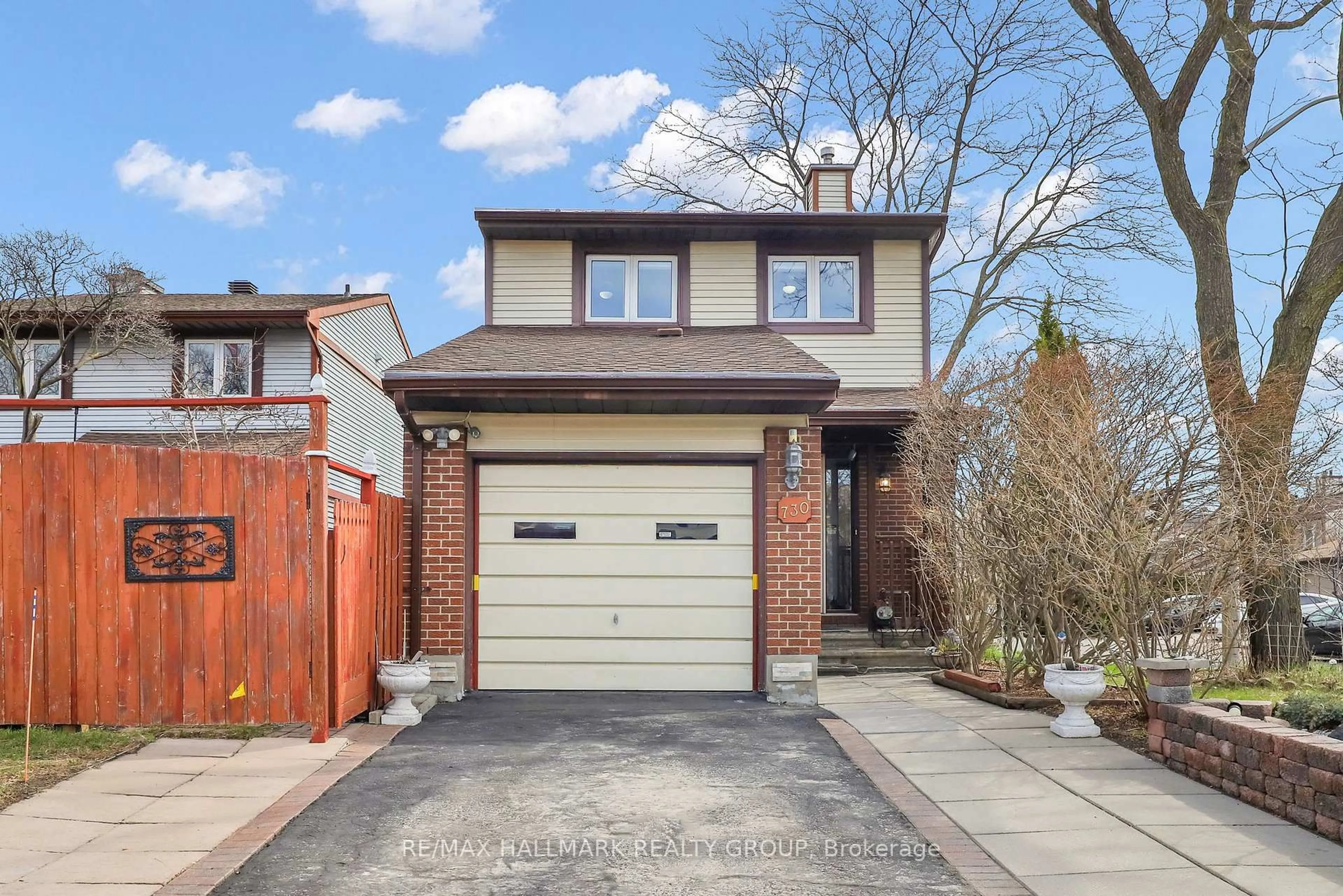 Home with brick exterior material, street for 730 Malibu Terr, Ottawa Ontario K2C 3V1