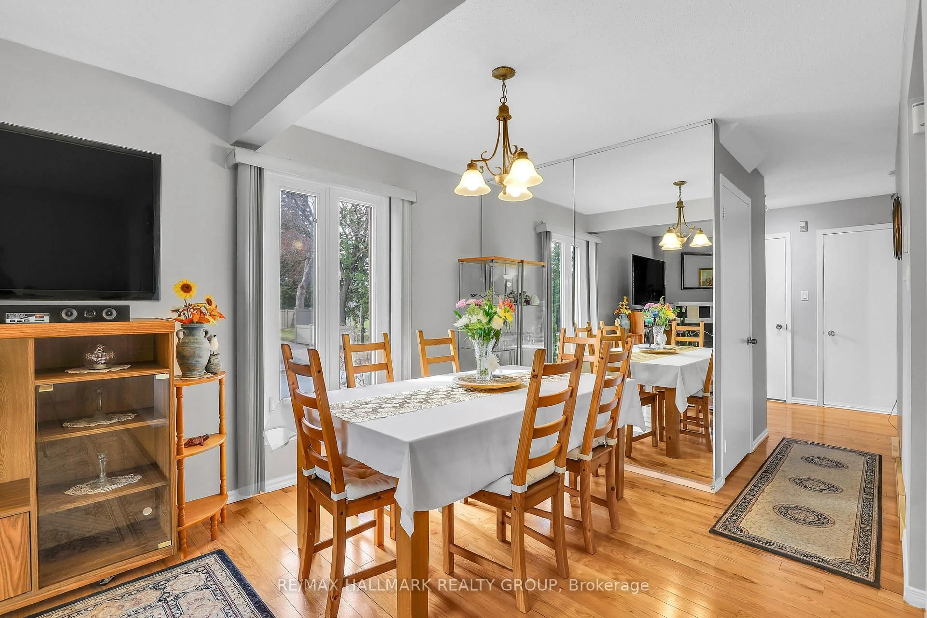 Dining room, unknown for 730 Malibu Terr, Ottawa Ontario K2C 3V1