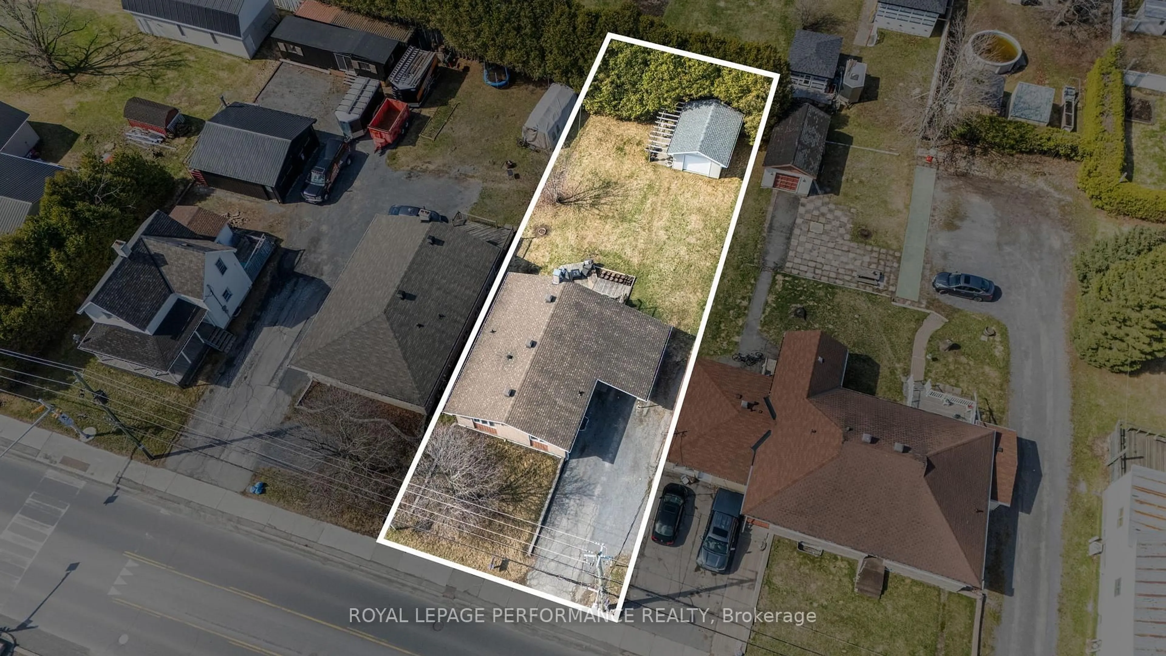 A pic from outside/outdoor area/front of a property/back of a property/a pic from drone, street for 677 Principale St, Casselman Ontario K0A 1M0