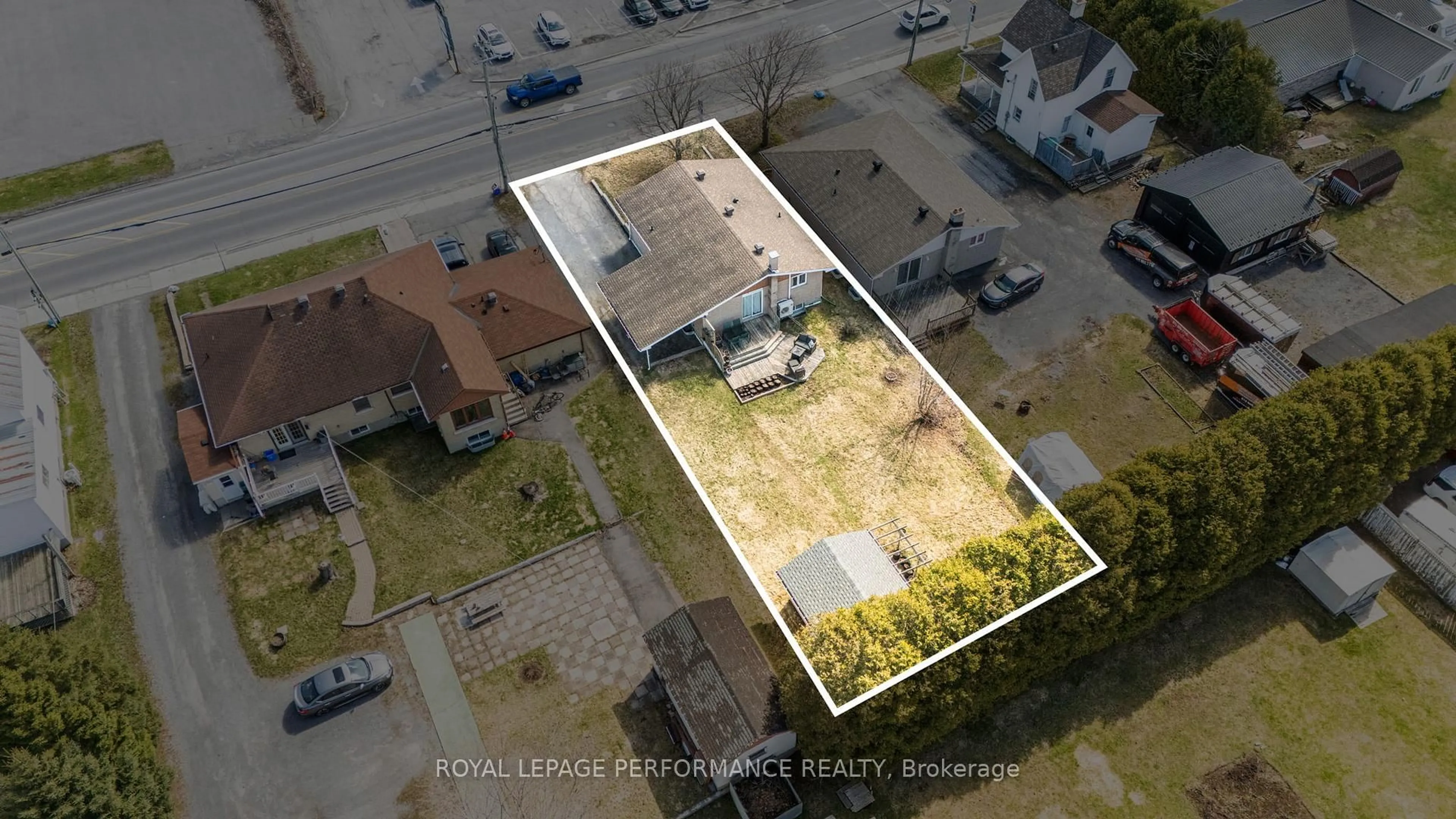 A pic from outside/outdoor area/front of a property/back of a property/a pic from drone, street for 677 Principale St, Casselman Ontario K0A 1M0