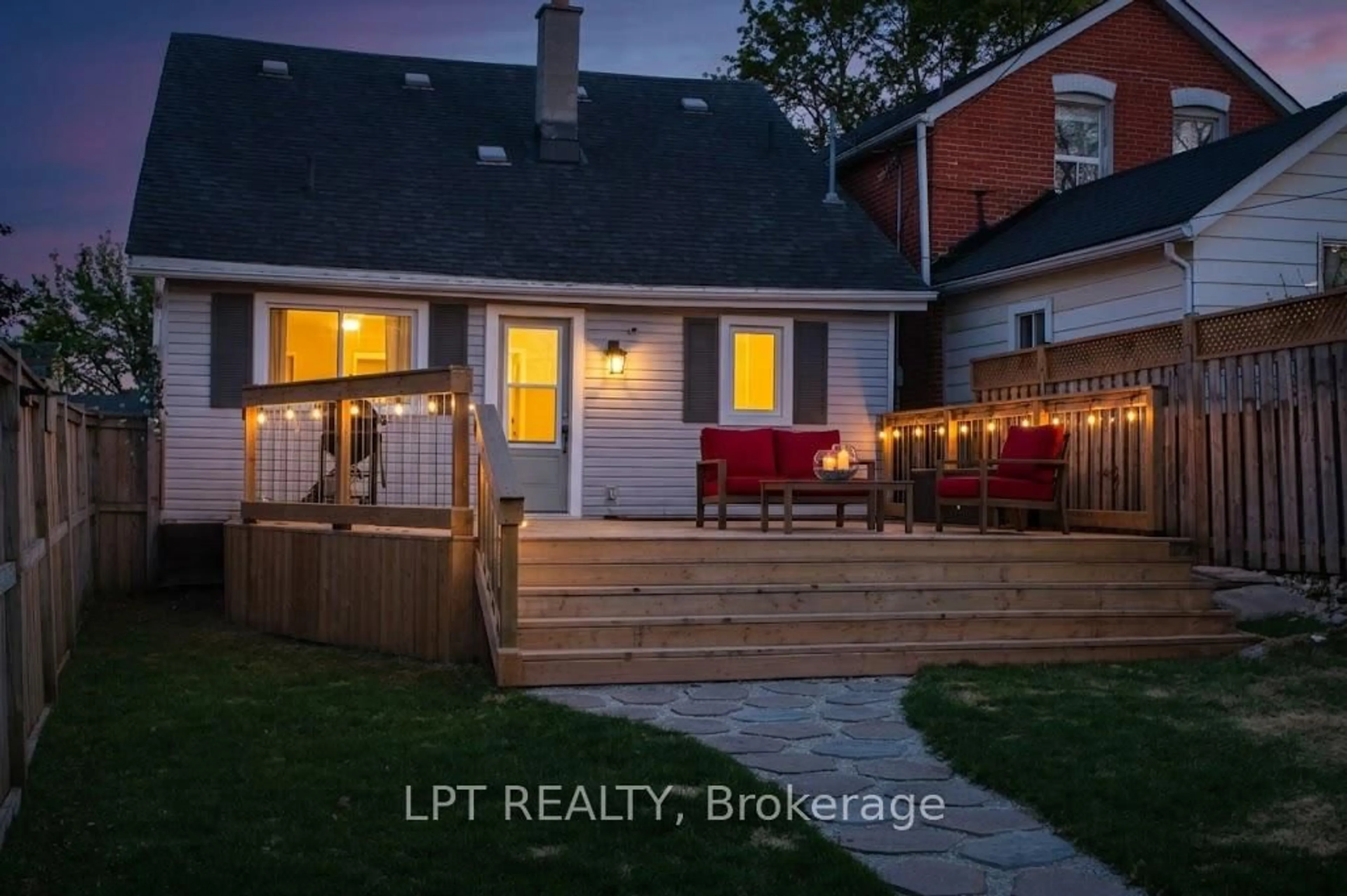 Unknown for 408 Main St, Shelburne Ontario L0N 1S2