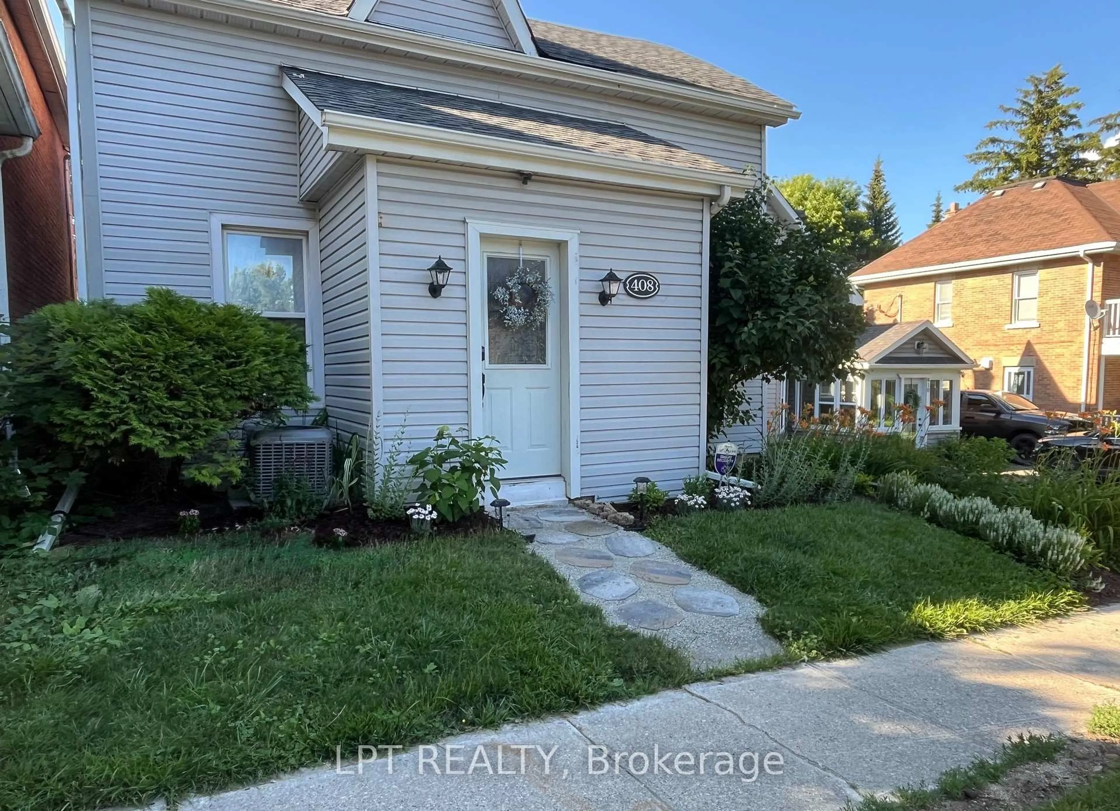 Unknown for 408 Main St, Shelburne Ontario L0N 1S2