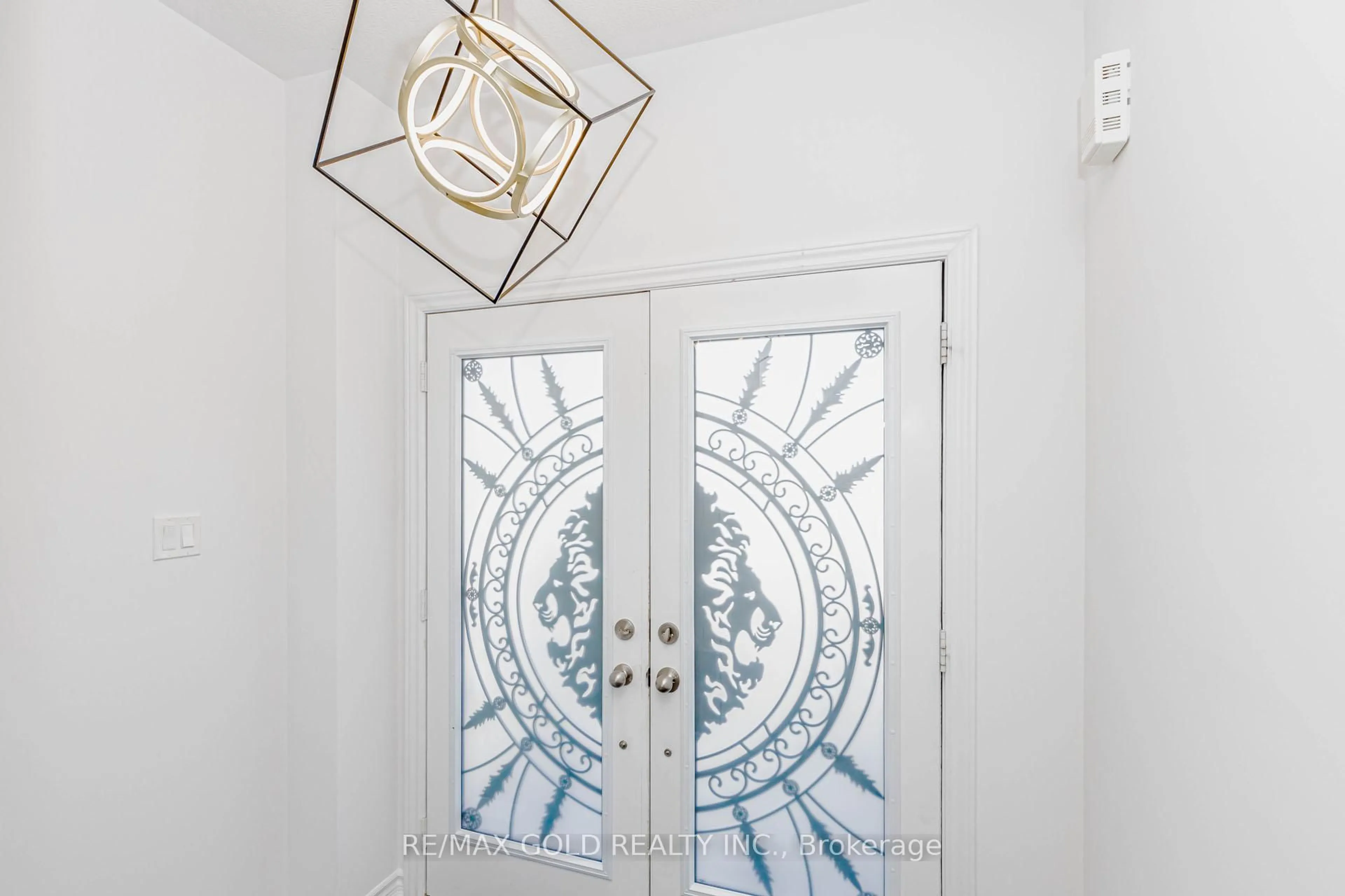 Indoor entryway for 116 Seeley Ave, Southgate Ontario N0C 1B0