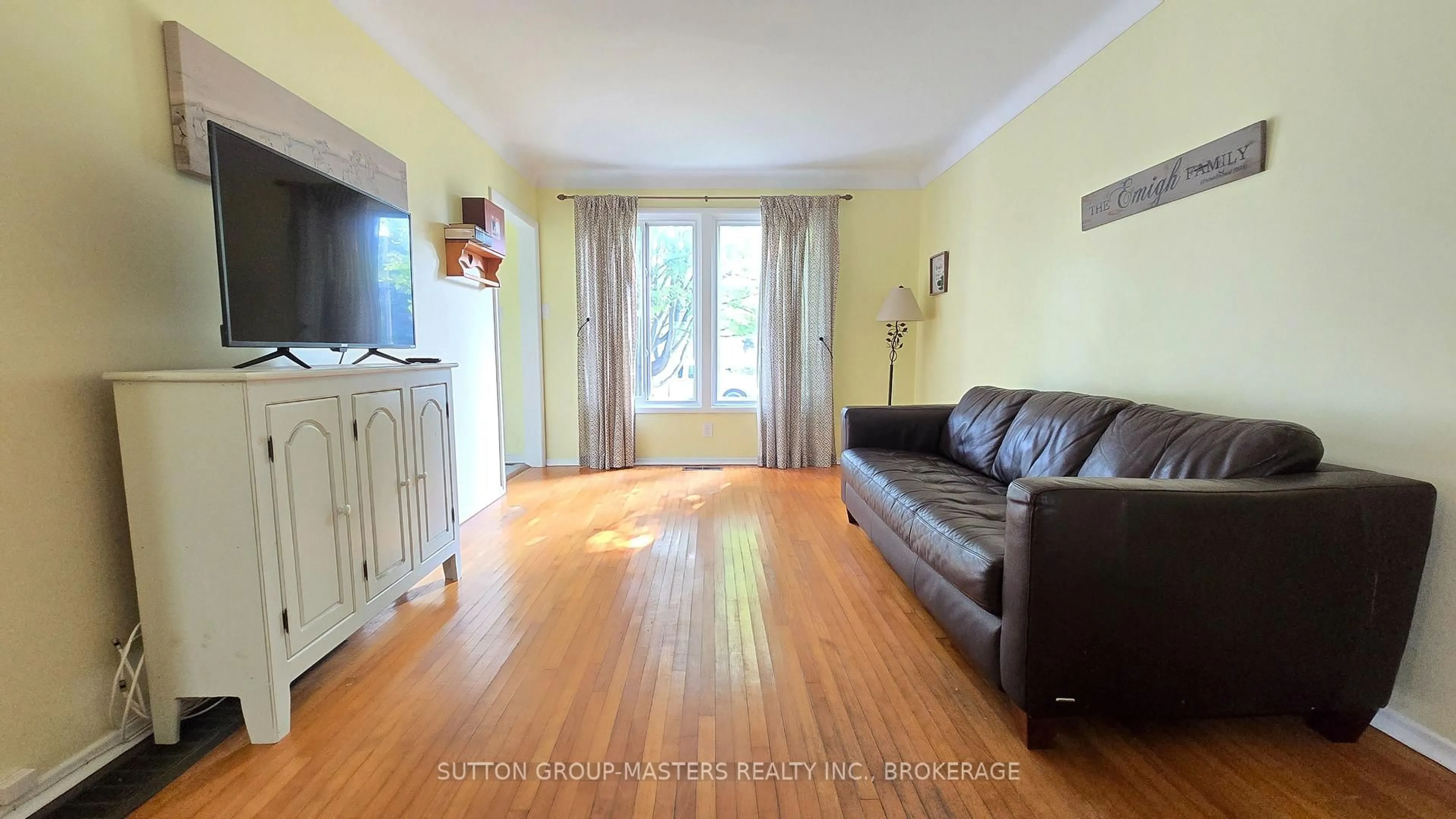 Living room with furniture, unknown for 7A Bishop St, Kingston Ontario K7M 3P5