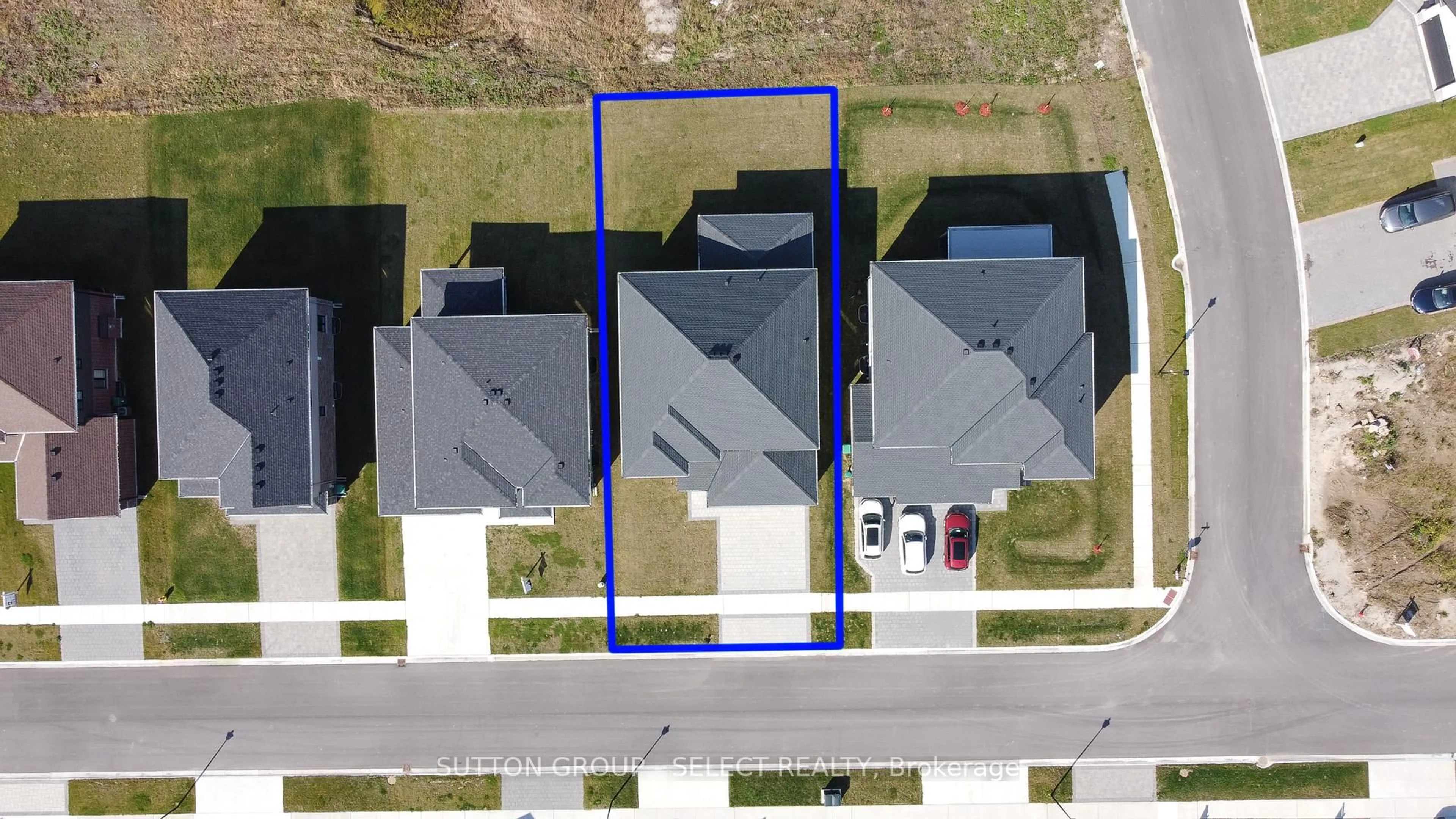 A pic from outside/outdoor area/front of a property/back of a property/a pic from drone, street for 88 Optimist Dr, Southwold Ontario N5P 3T2