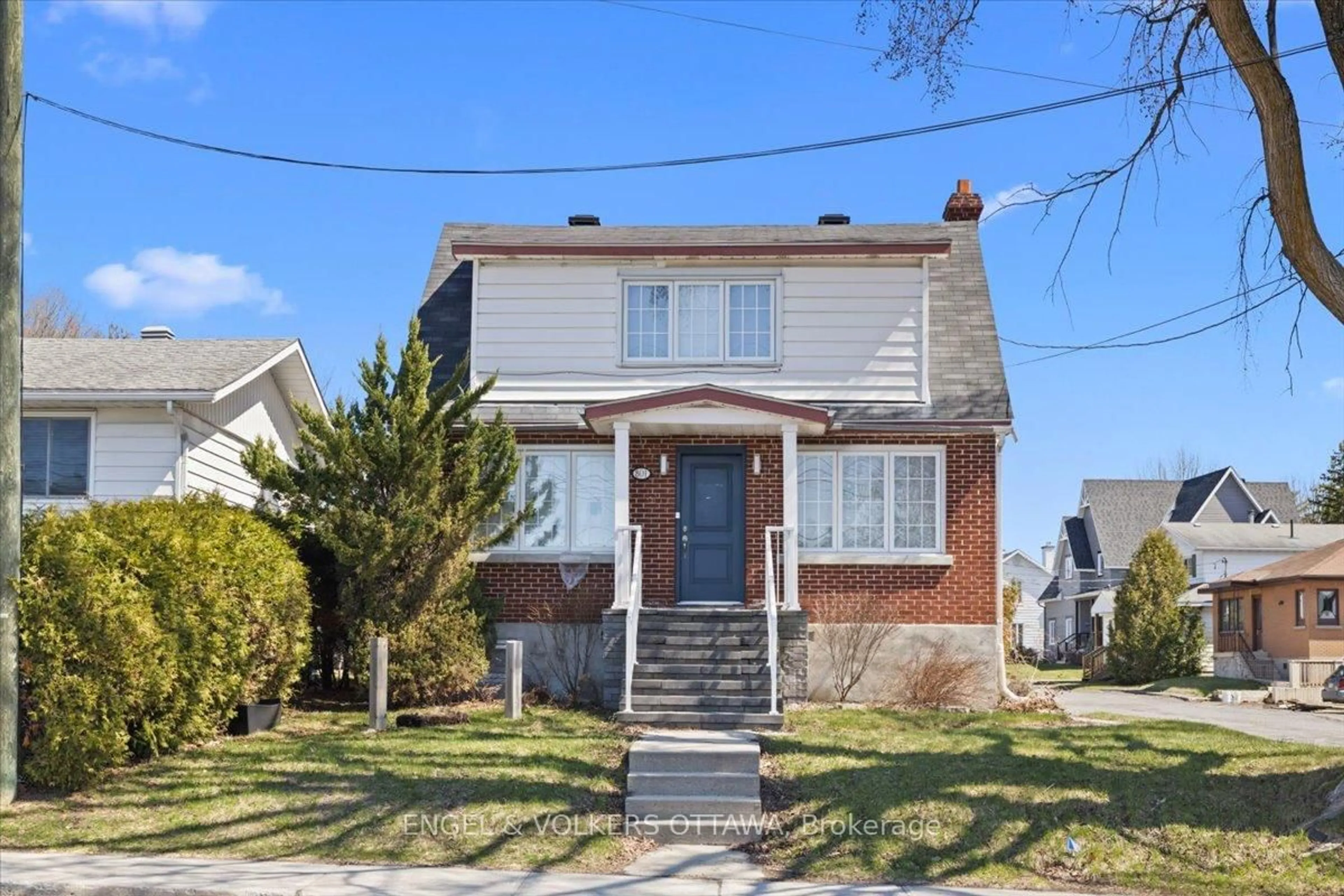 Home with brick exterior material, street for 801 St Jean St, Clarence-Rockland Ontario K4K 1K3