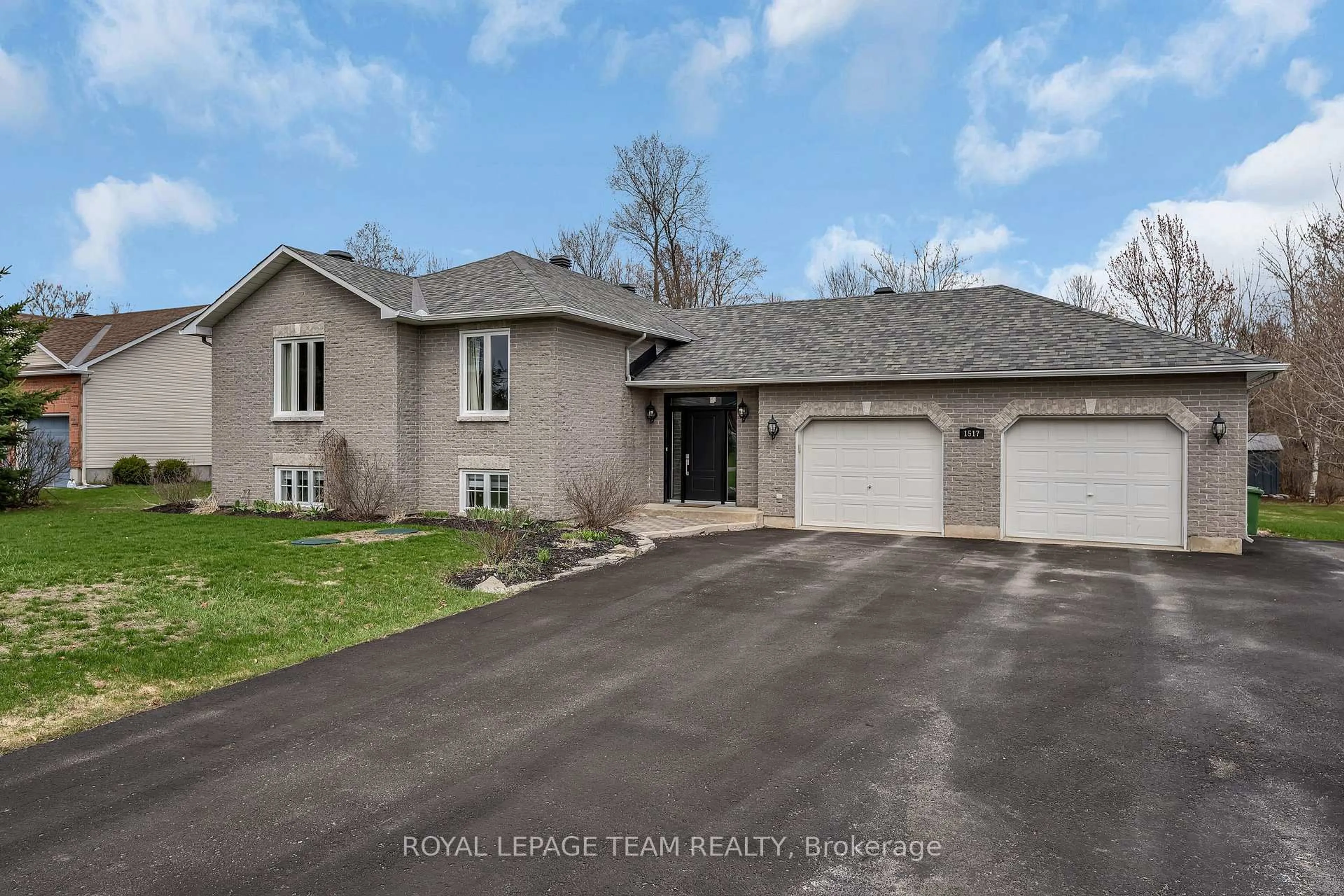 Unknown for 1517 Back Place Ave, Ottawa Ontario K4P 1R3