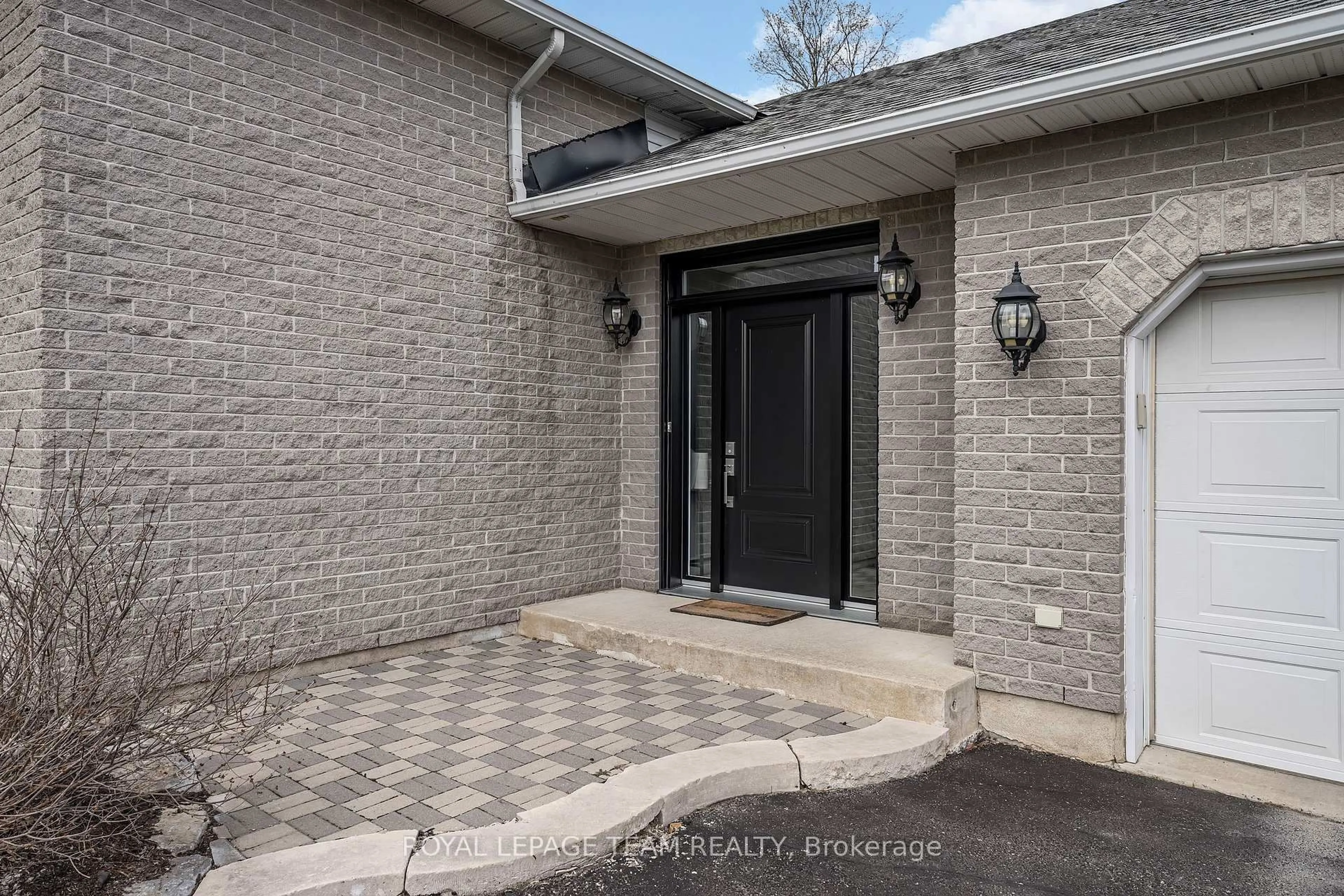 Unknown for 1517 Back Place Ave, Ottawa Ontario K4P 1R3