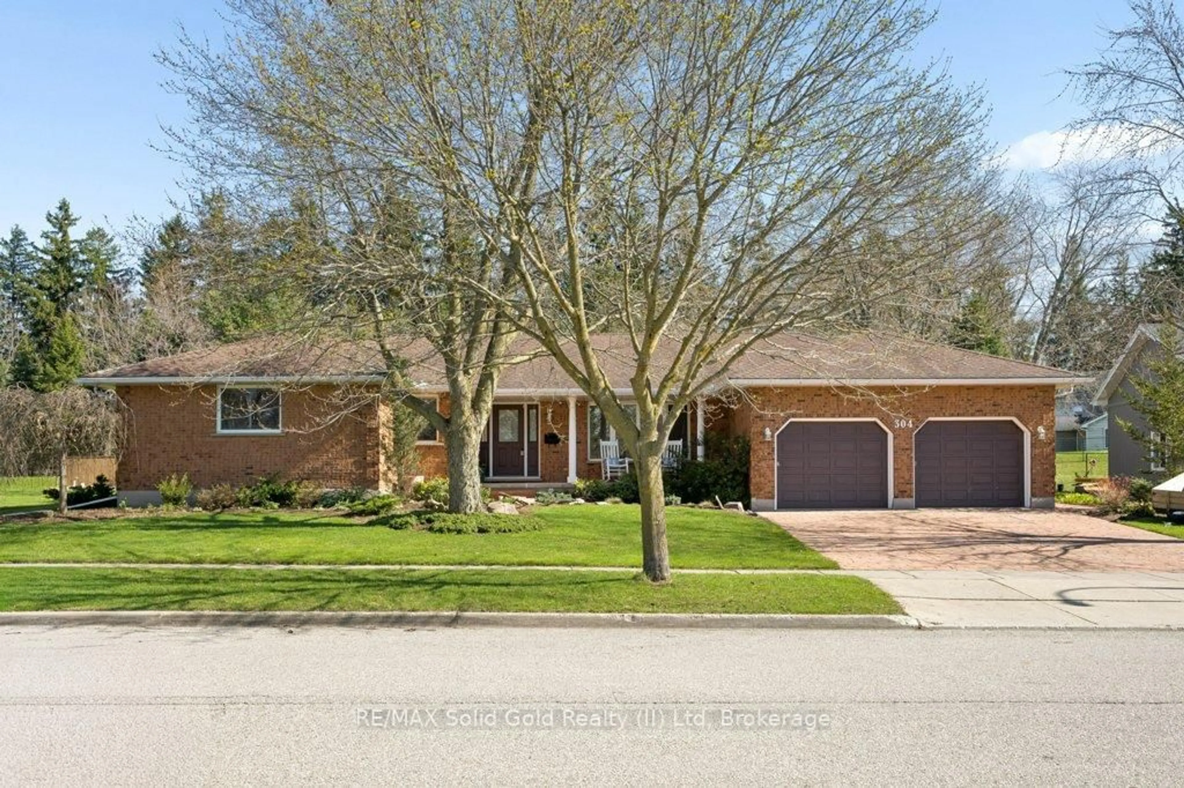 Home with brick exterior material, street for 304 St Ann Ave, Wilmot Ontario N0B 2L0