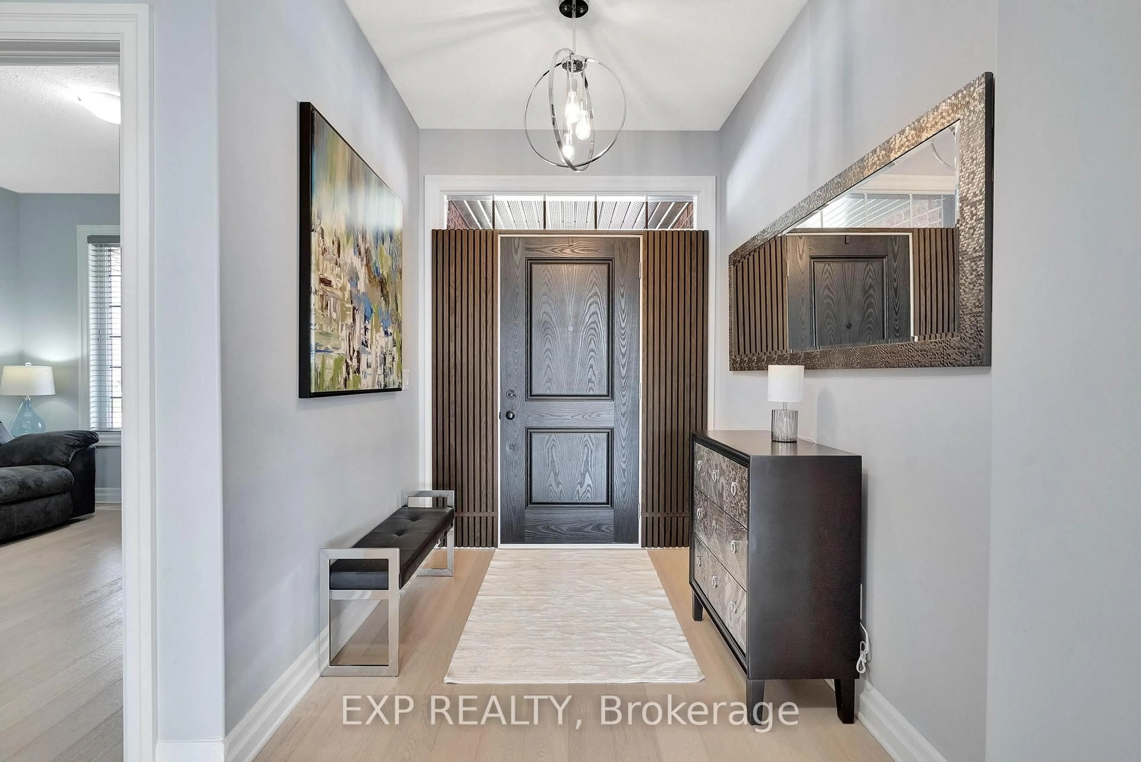 Indoor entryway for 493 Bennett Cres, Strathroy-Caradoc Ontario N0L 1W0