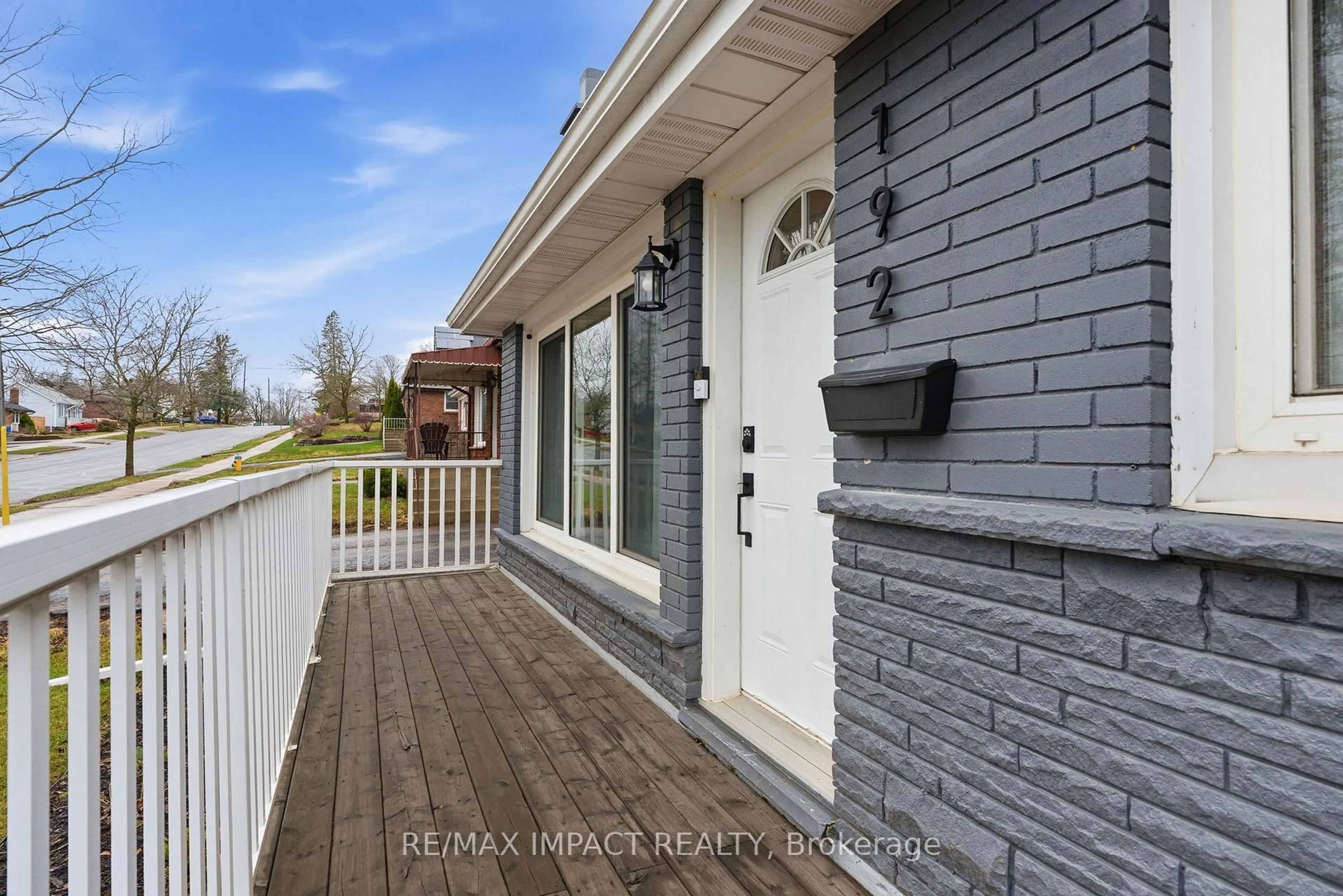 Unknown for 192 McClennan St, Peterborough Ontario K9H 5H7