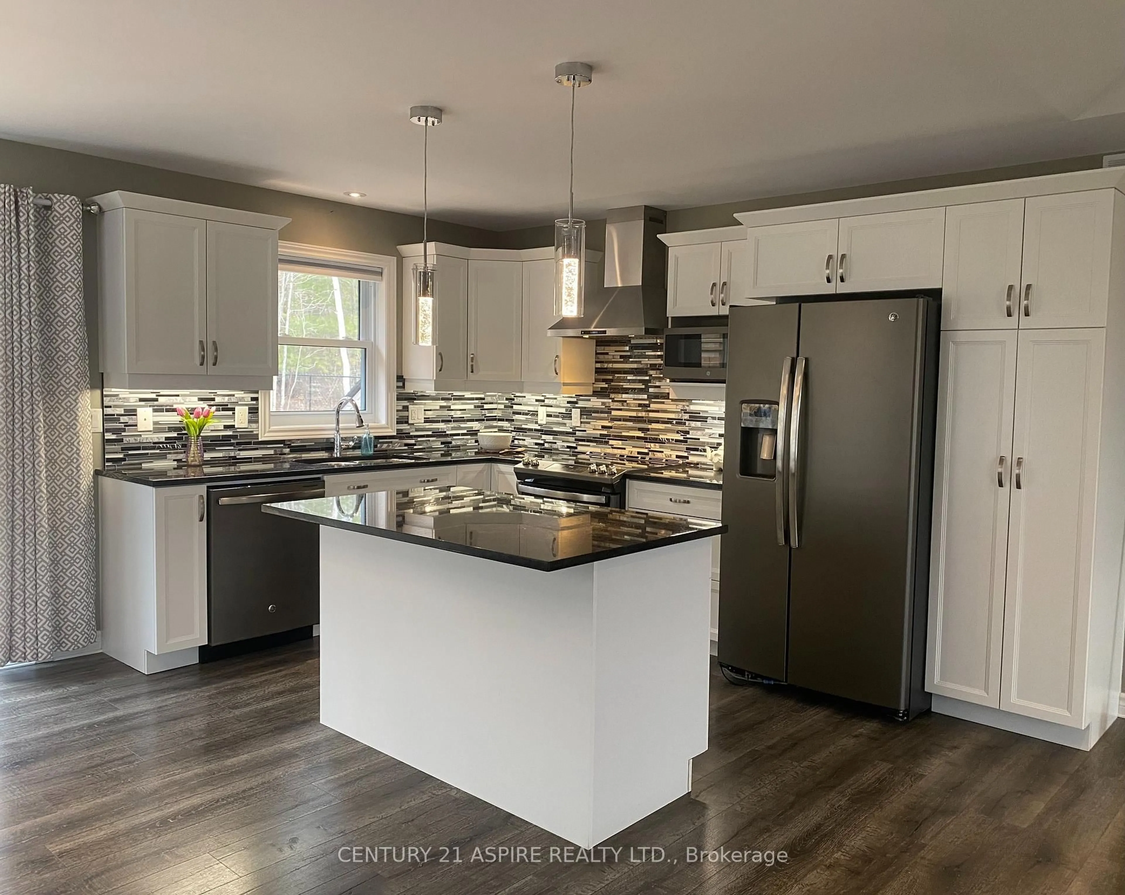 Open concept kitchen, unknown for 43 Dustin Dr, Petawawa Ontario K8H 0G3