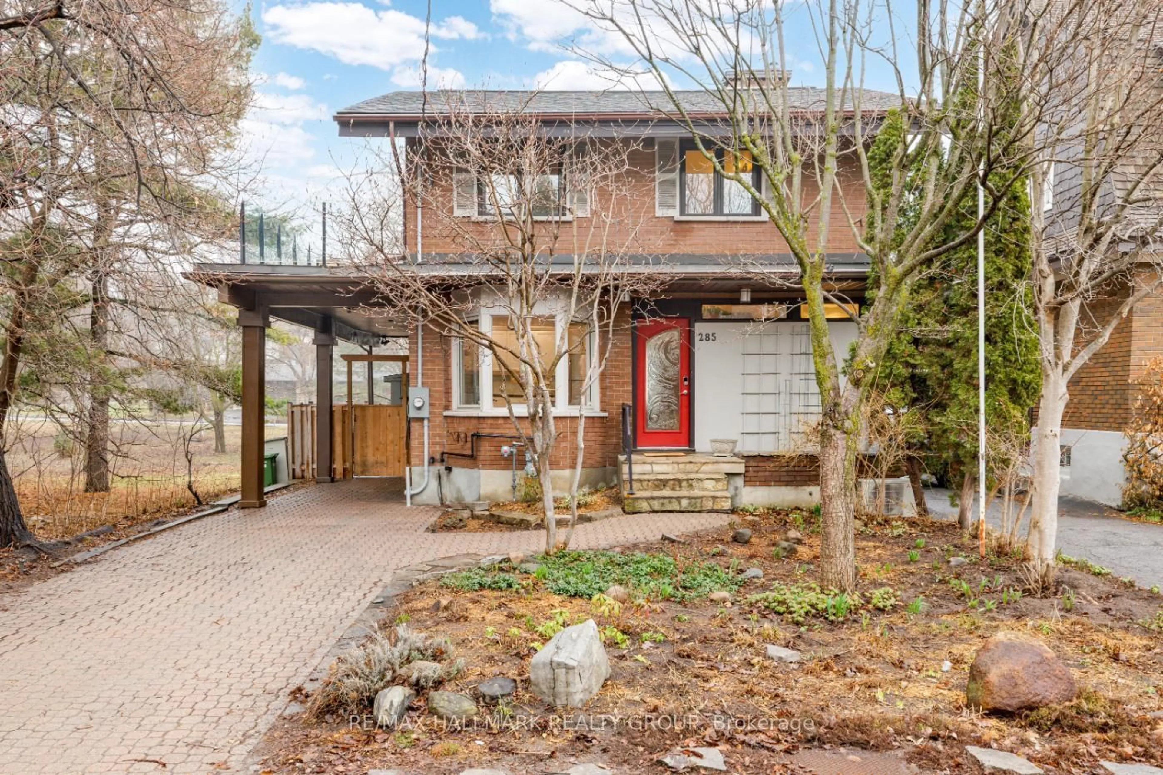 Home with brick exterior material, street for 285 Fairmont Ave, Ottawa Ontario K1Y 1Y4