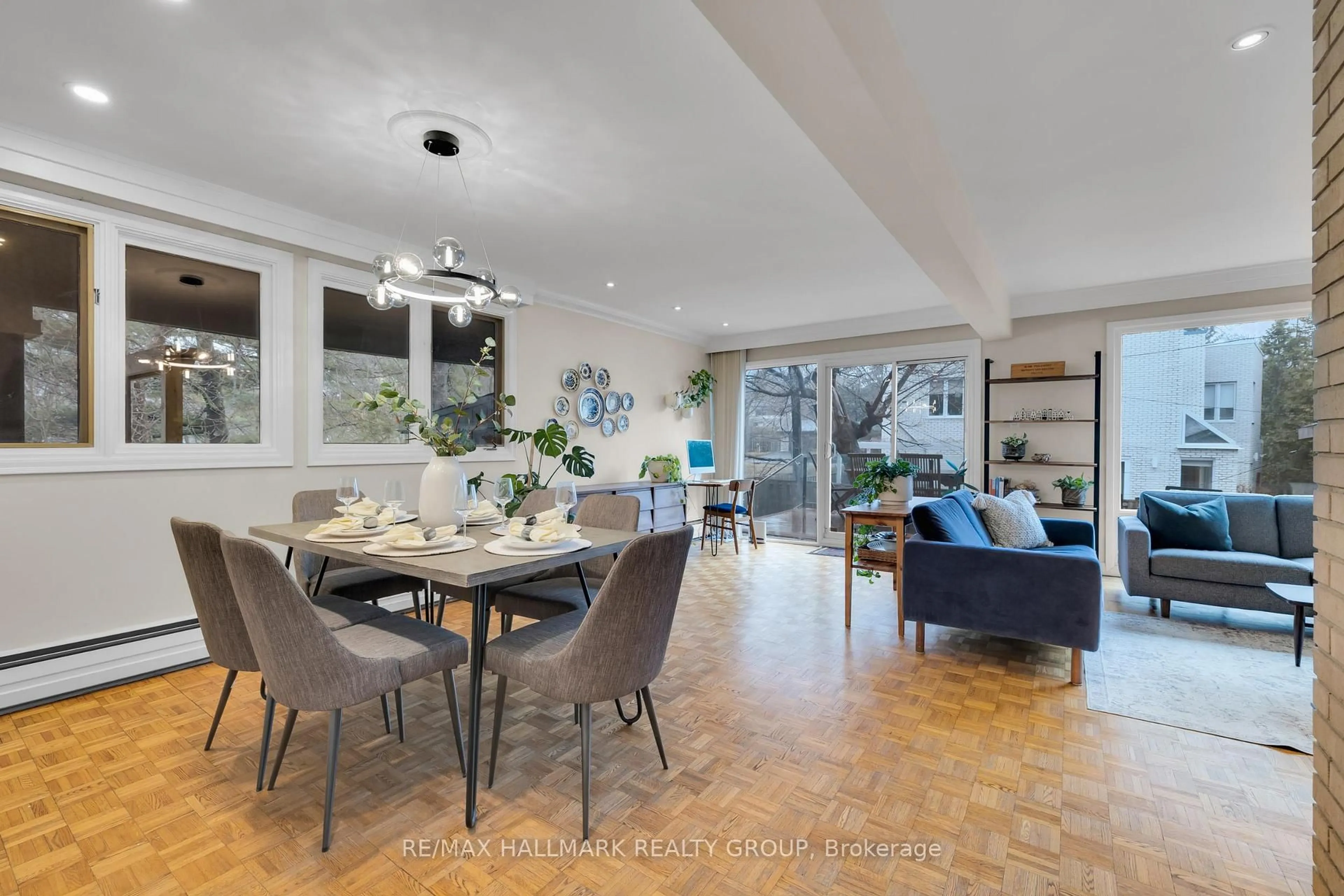 Dining room, ceramic/tile floor for 285 Fairmont Ave, Ottawa Ontario K1Y 1Y4