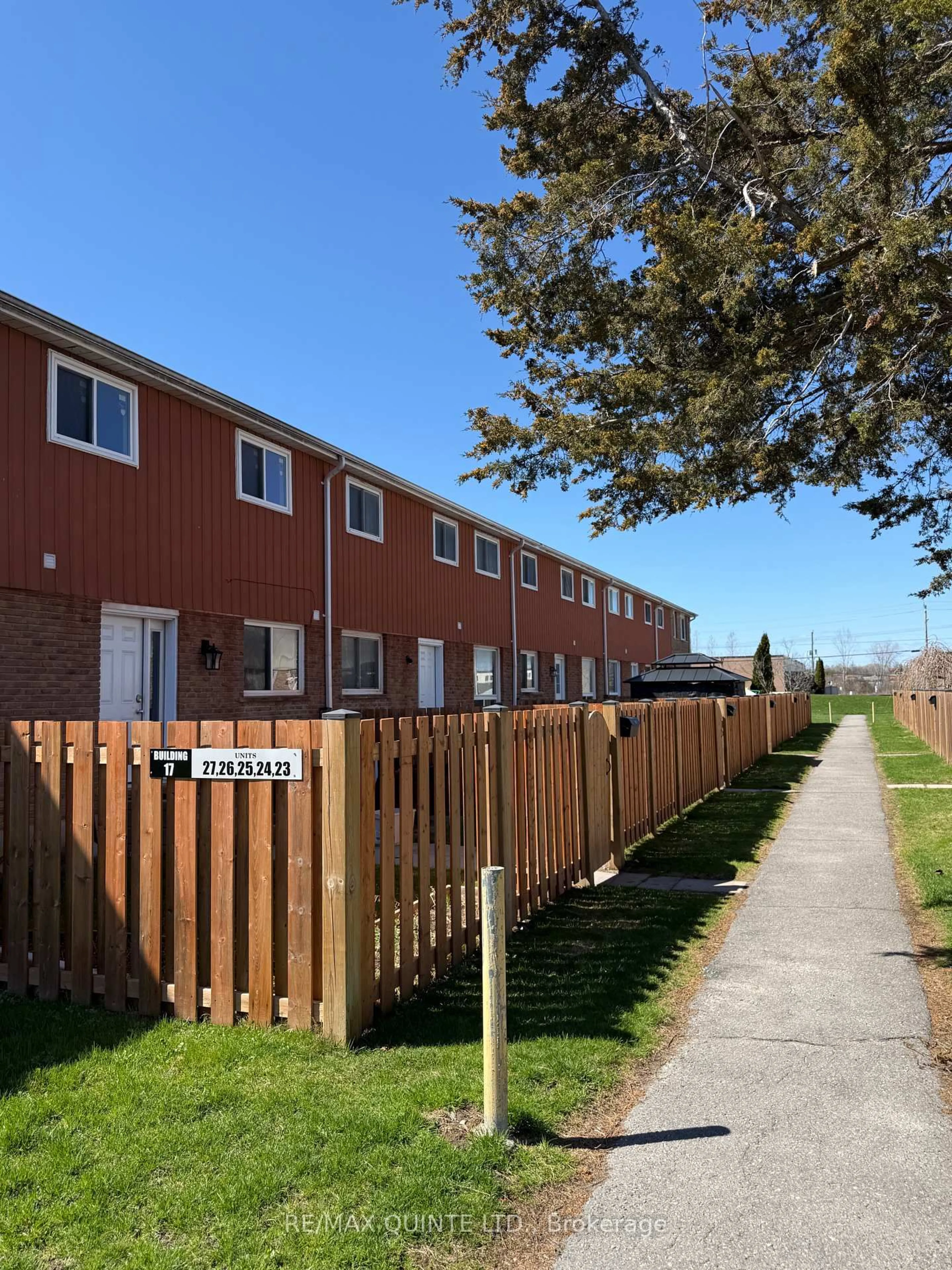 Unknown for 17 Tracey Park Dr #25, Belleville Ontario K8P 4R4