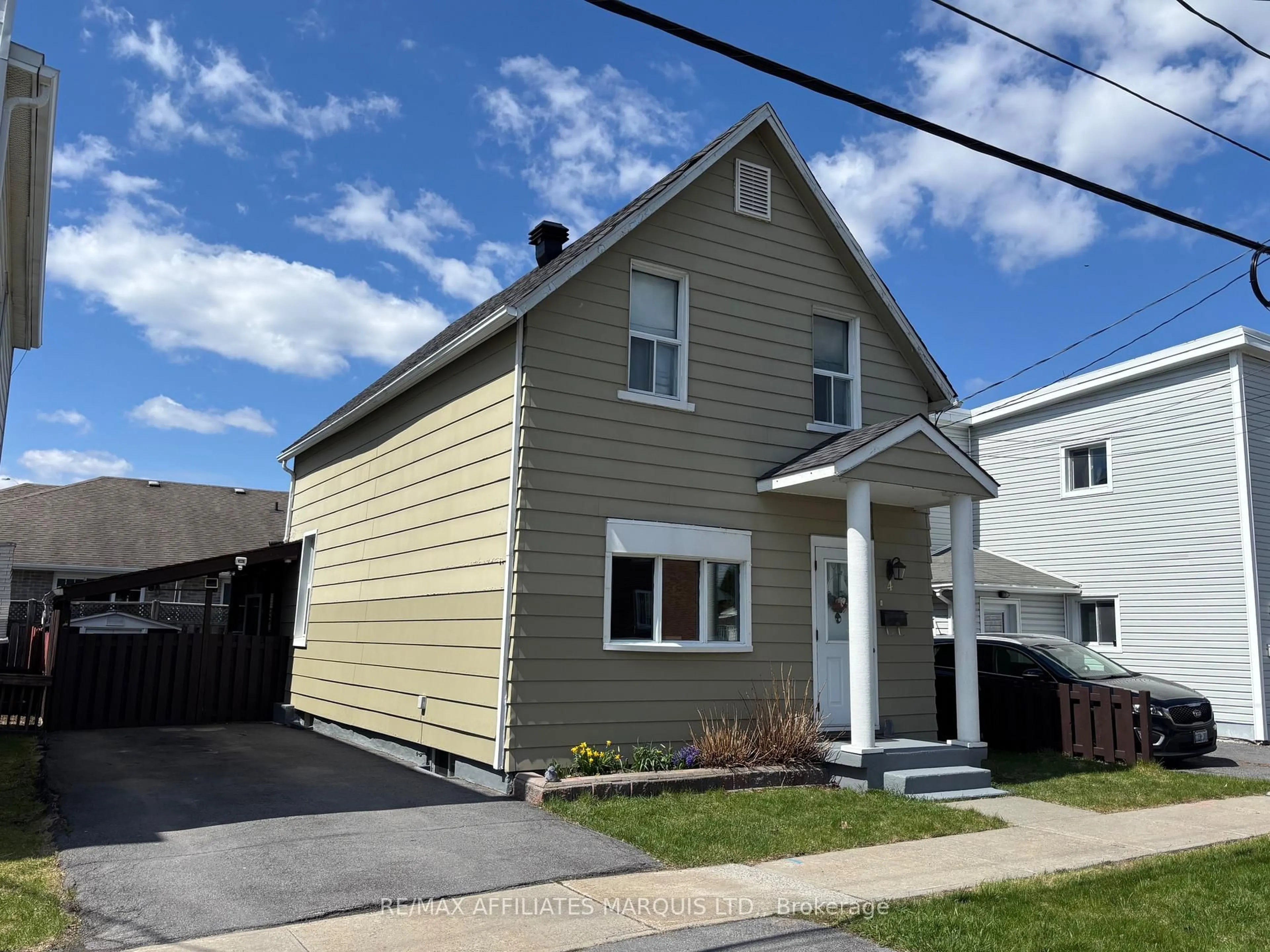 Home with vinyl exterior material, street for 4 Seymour Ave, Cornwall Ontario K6J 4L7