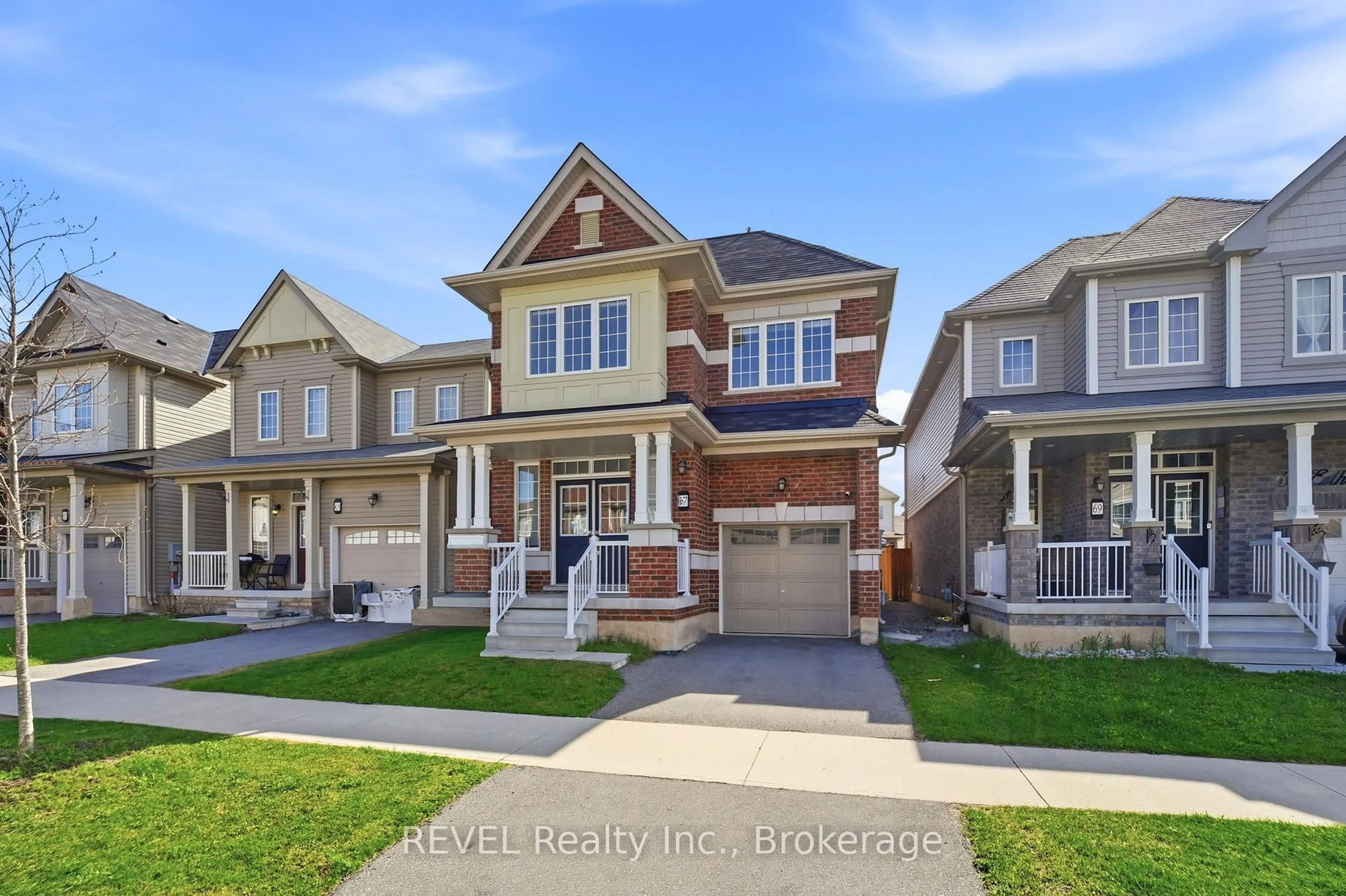Home with brick exterior material, street for 67 Esther Cres, Thorold Ontario L3B 0G3