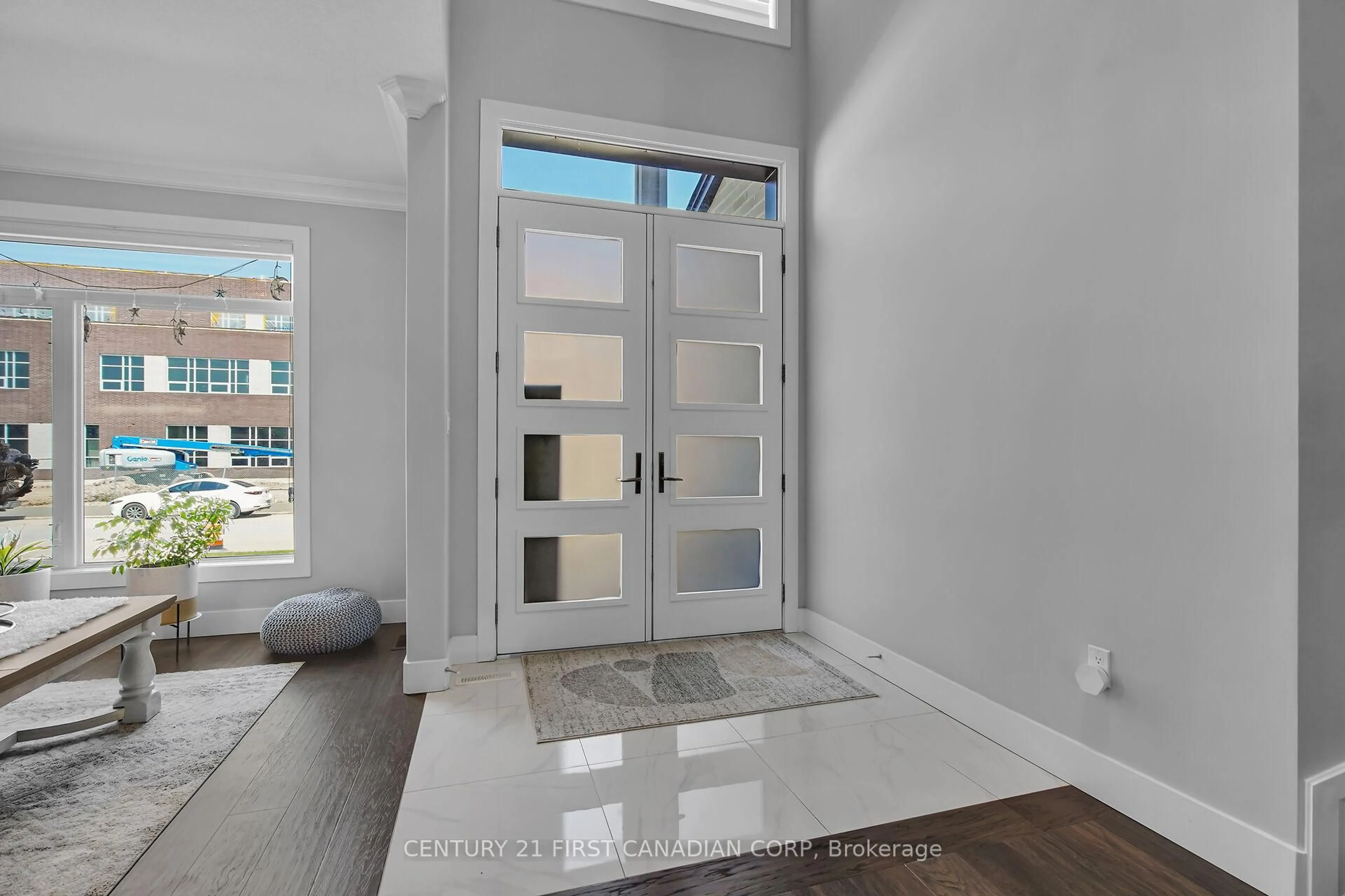 Indoor entryway for 3373 Regiment Rd, London South Ontario N6P 0H2