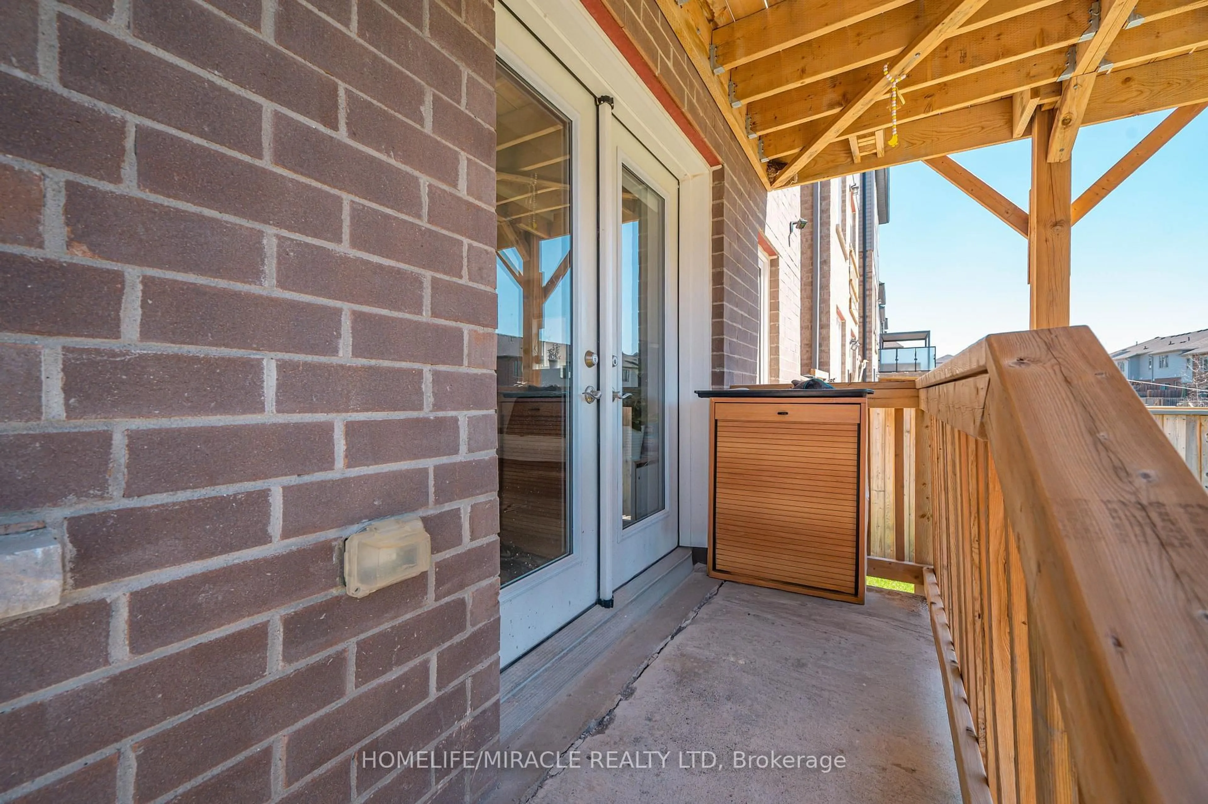 Unknown for 10 Sportsman Hill St, Kitchener Ontario N2P 0J2