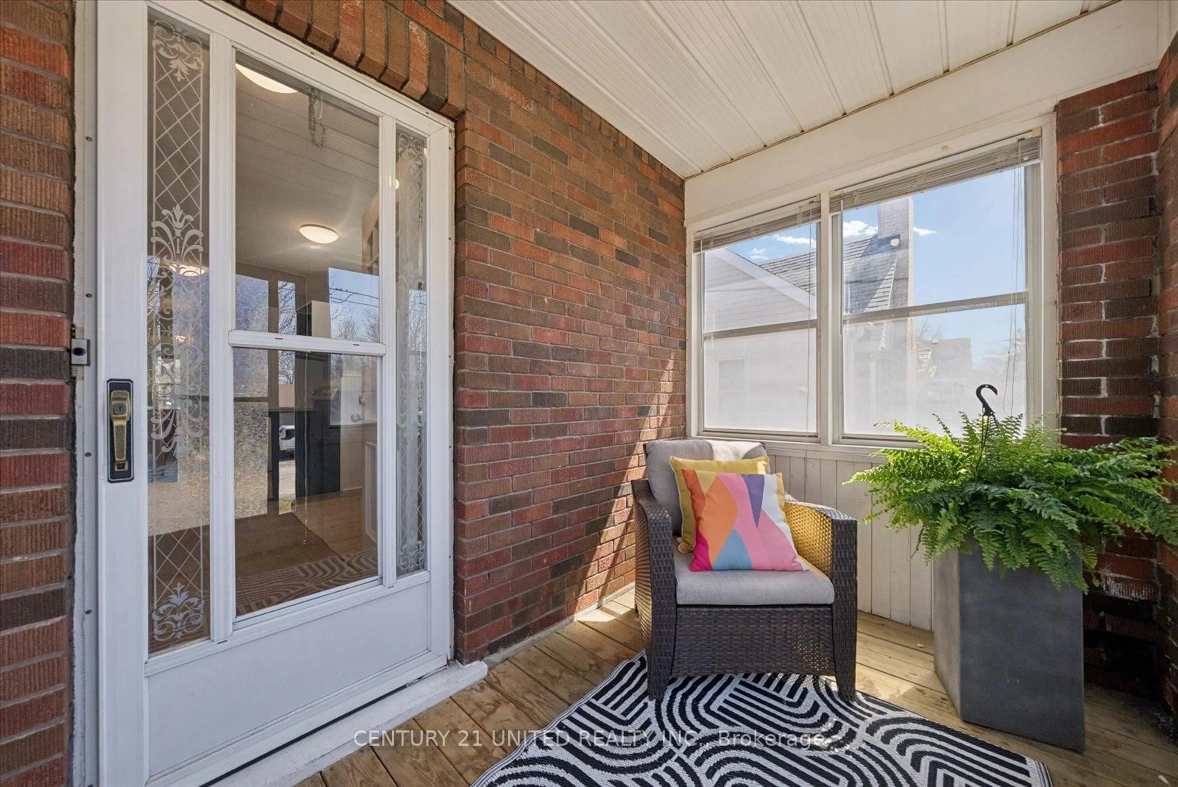 Patio, street for 758 Bethune St, Peterborough Ontario K9H 4A6