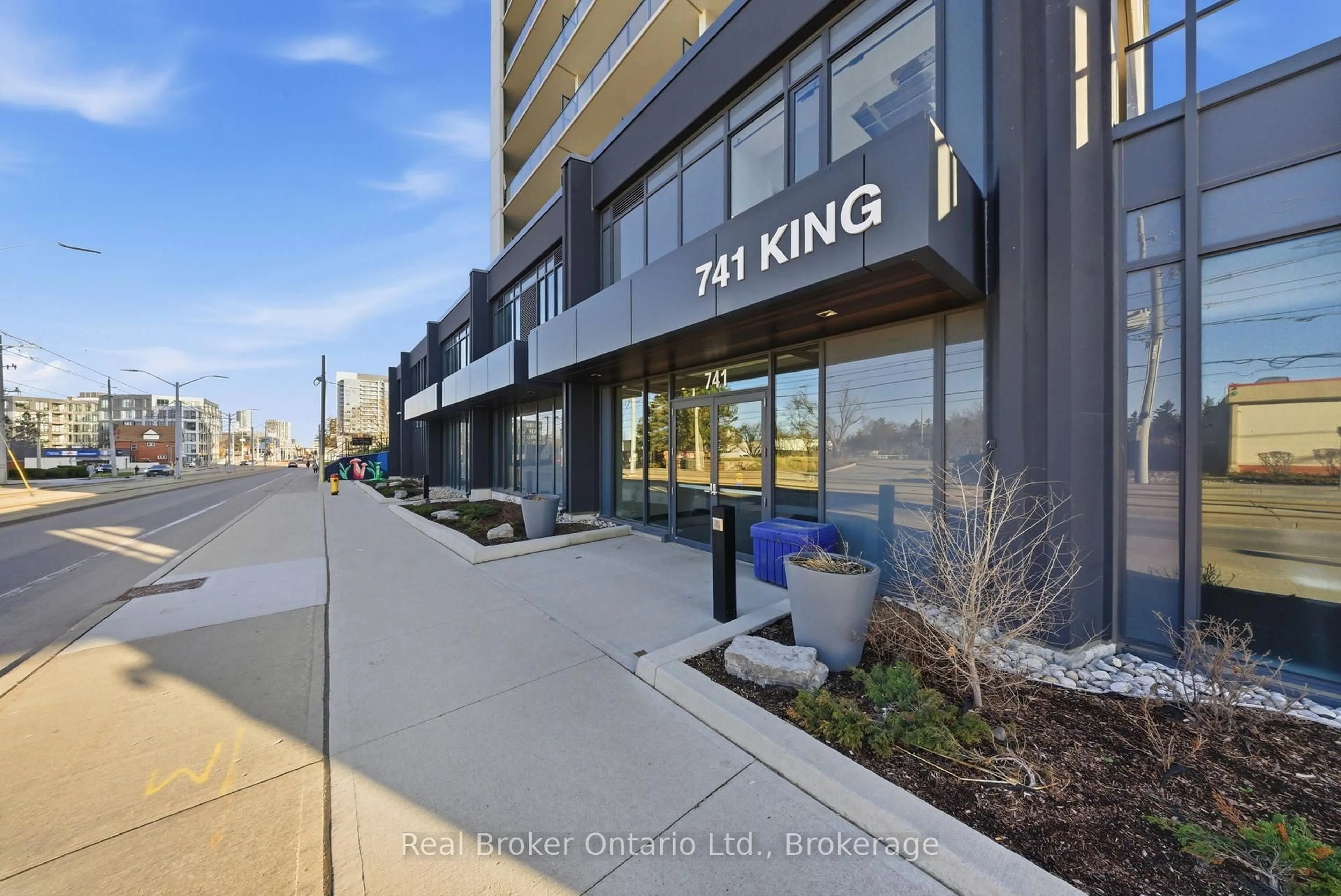Unknown for 741 King St #107, Kitchener Ontario N2G 0E9