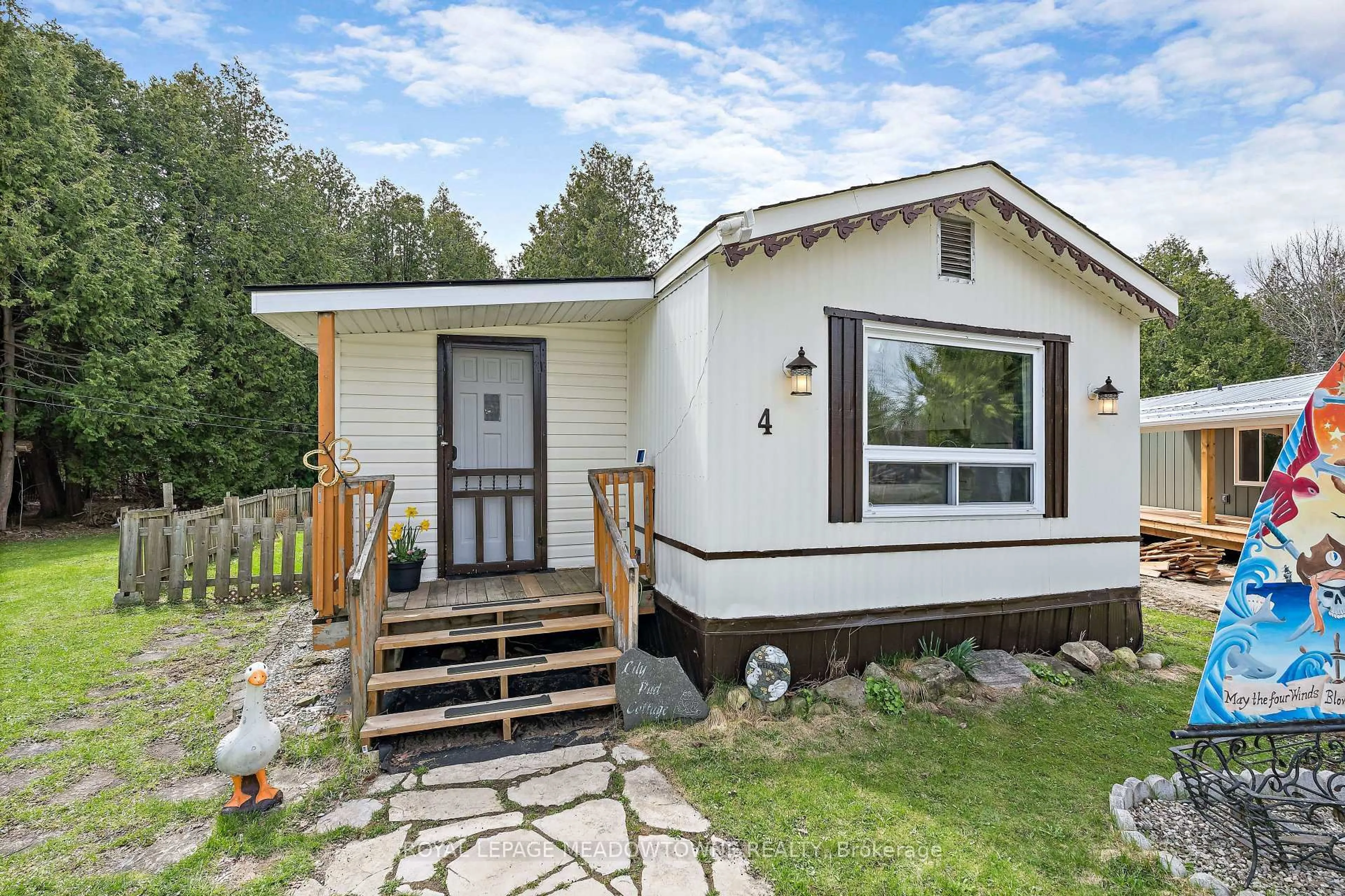 Home with vinyl exterior material, street for 4 Laurel Lane, Erin Ontario N0B 1T0