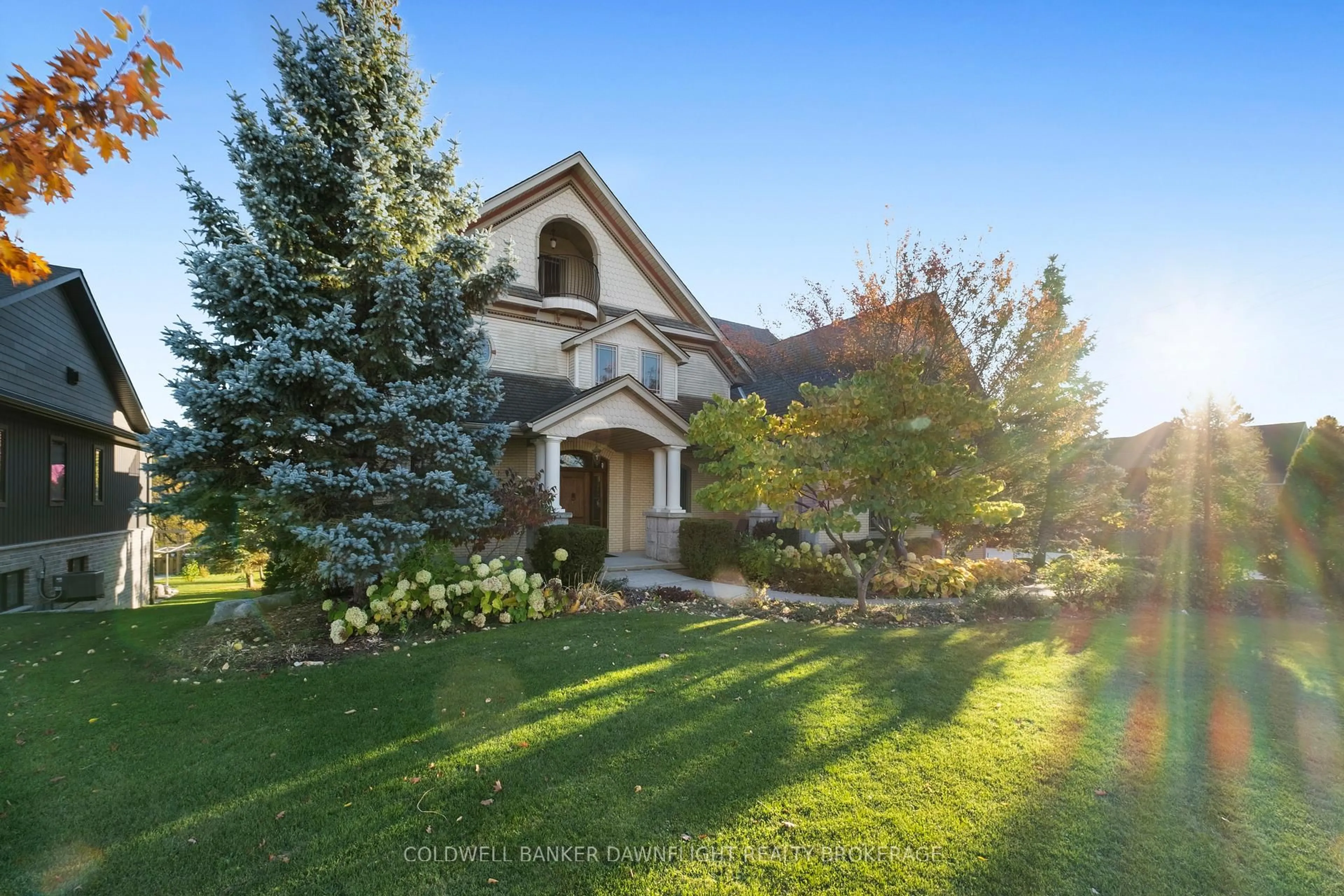 A pic from outside/outdoor area/front of a property/back of a property/a pic from drone, street for 246 HAZELTON Lane, South Huron Ontario N0M 1S3