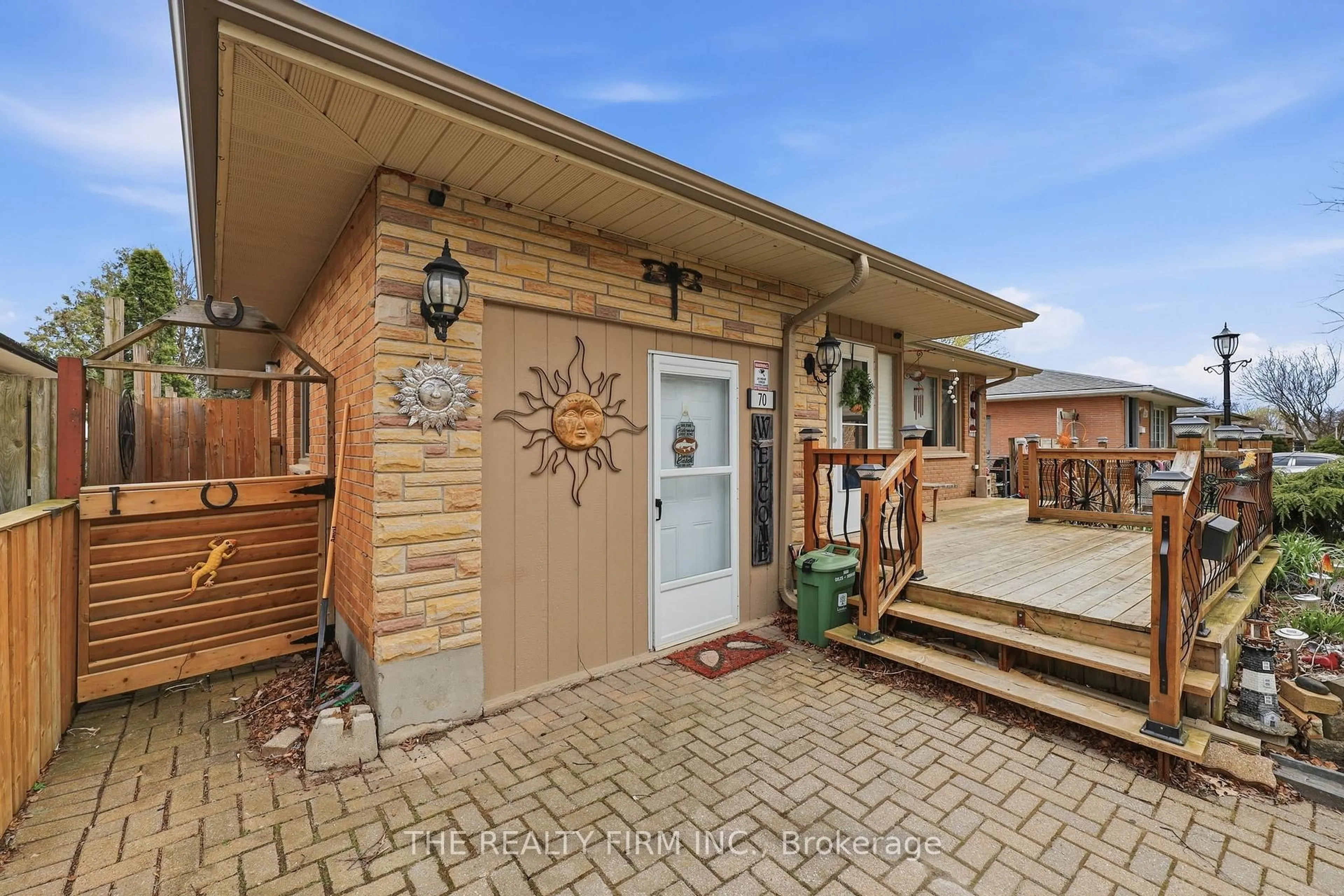 Unknown for 70 Talavera Cres, London East Ontario N5V 1K8