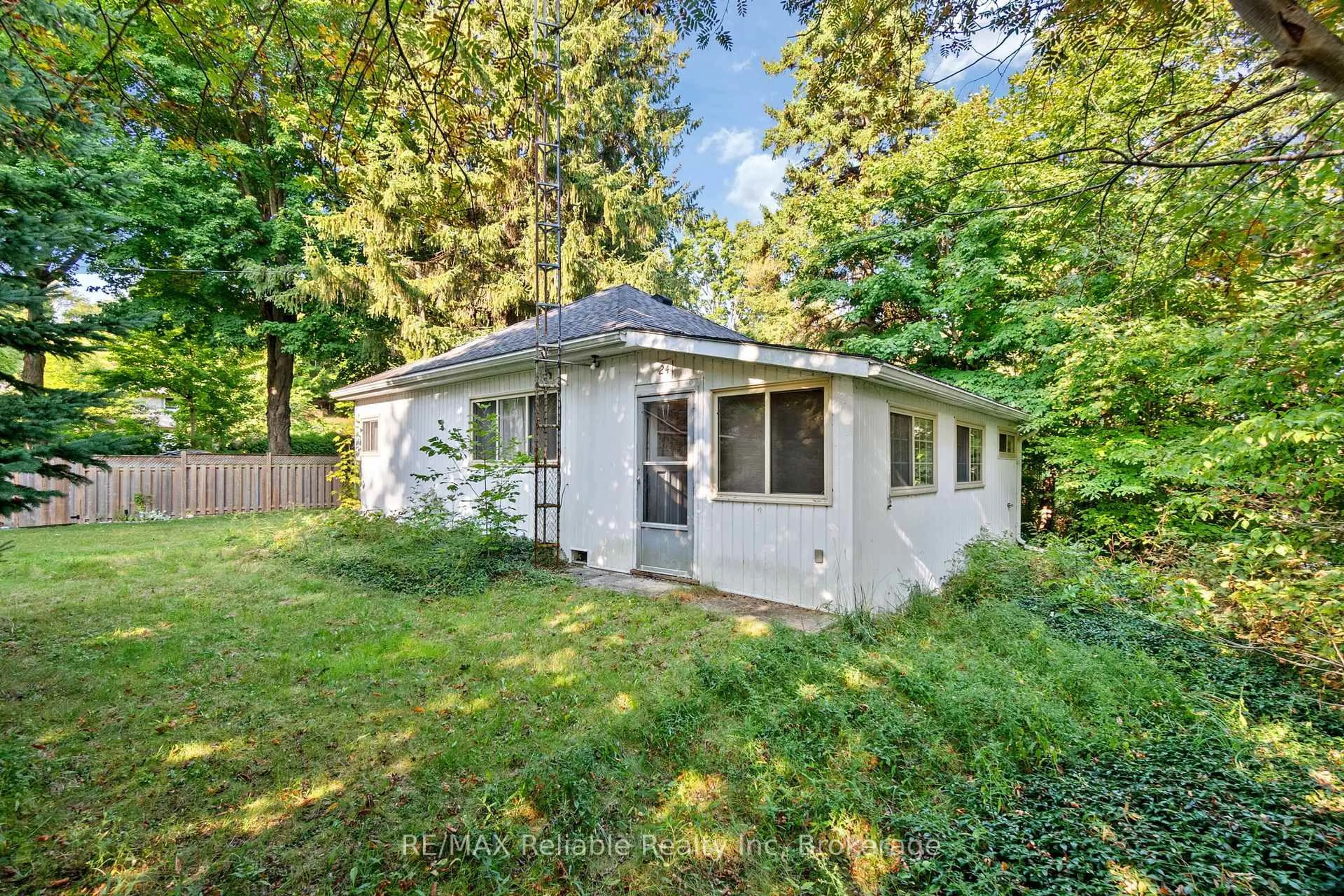 Shed for 24 Huron St, Ashfield-Colborne-Wawanosh Ontario N7A 3X9