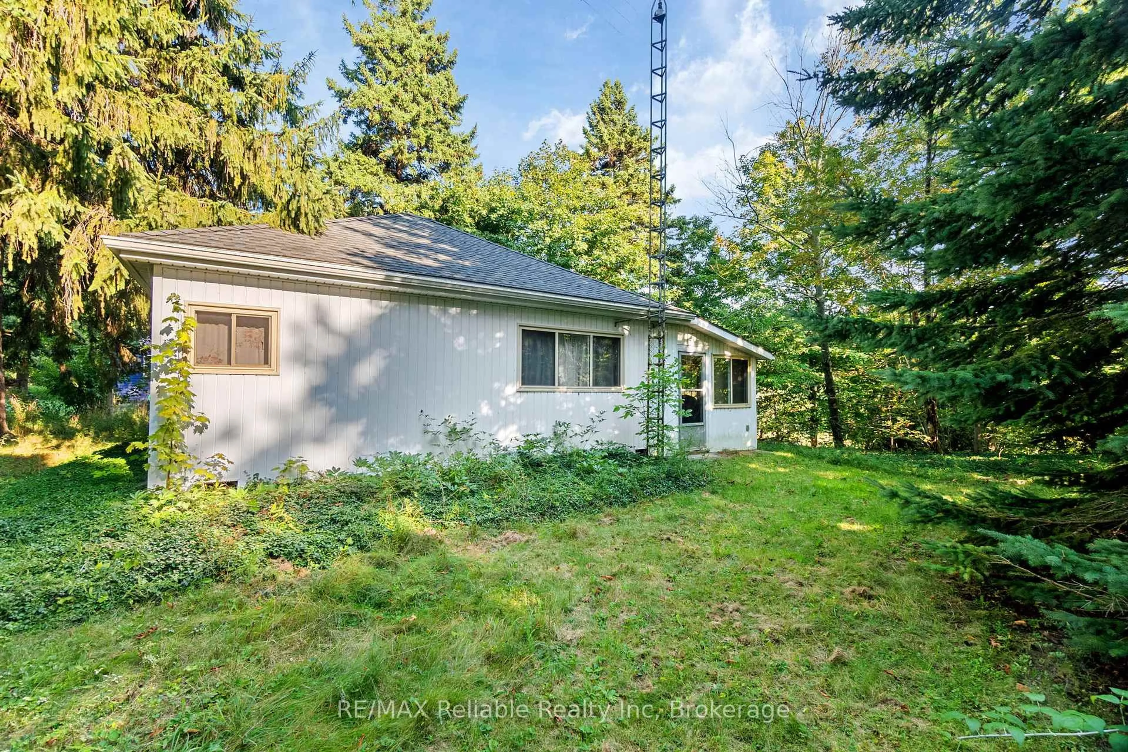 Patio, forest/trees view for 24 Huron St, Ashfield-Colborne-Wawanosh Ontario N7A 3X9