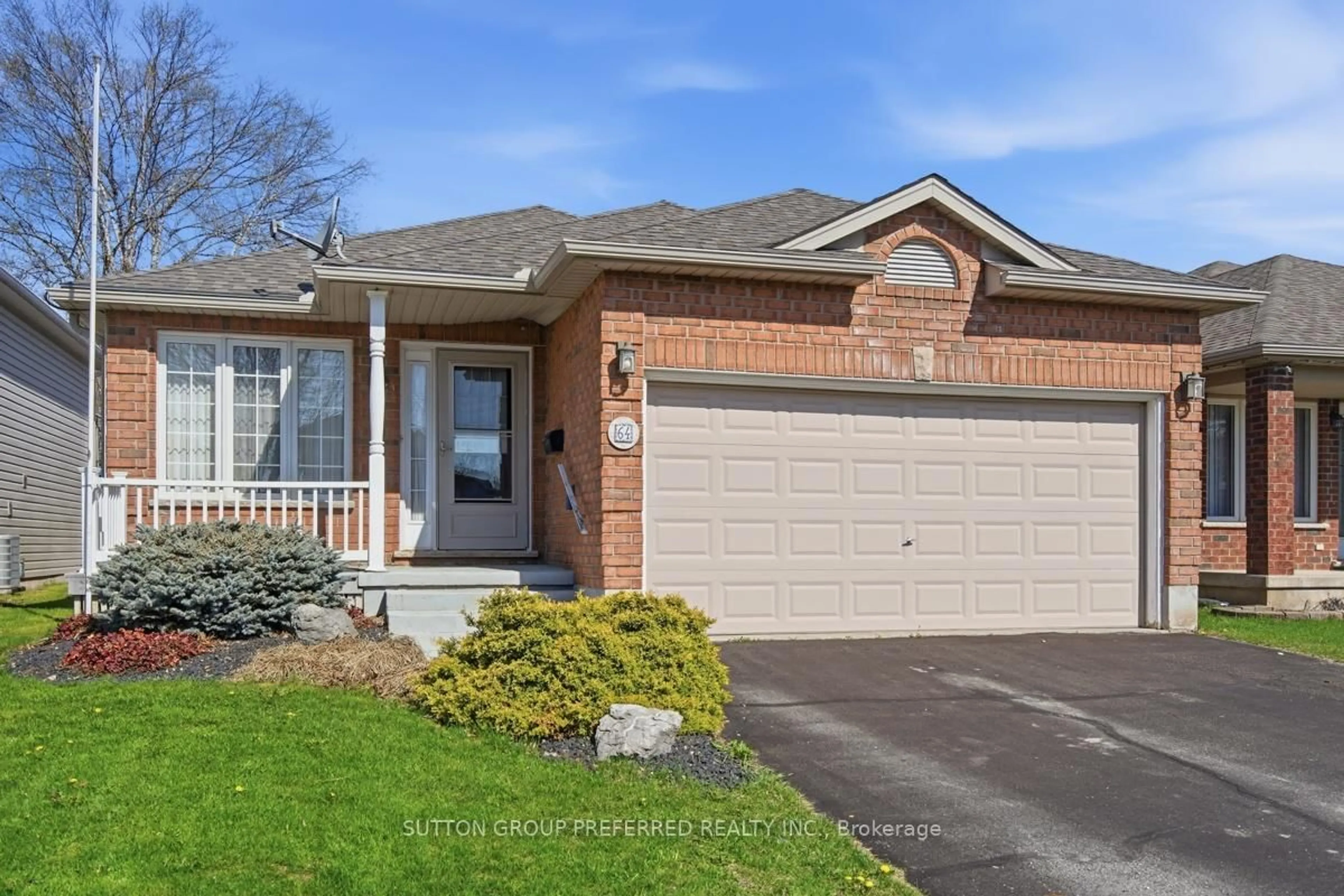 Home with brick exterior material, street for 64 Willow Cres, Strathroy-Caradoc Ontario N7G 4H1