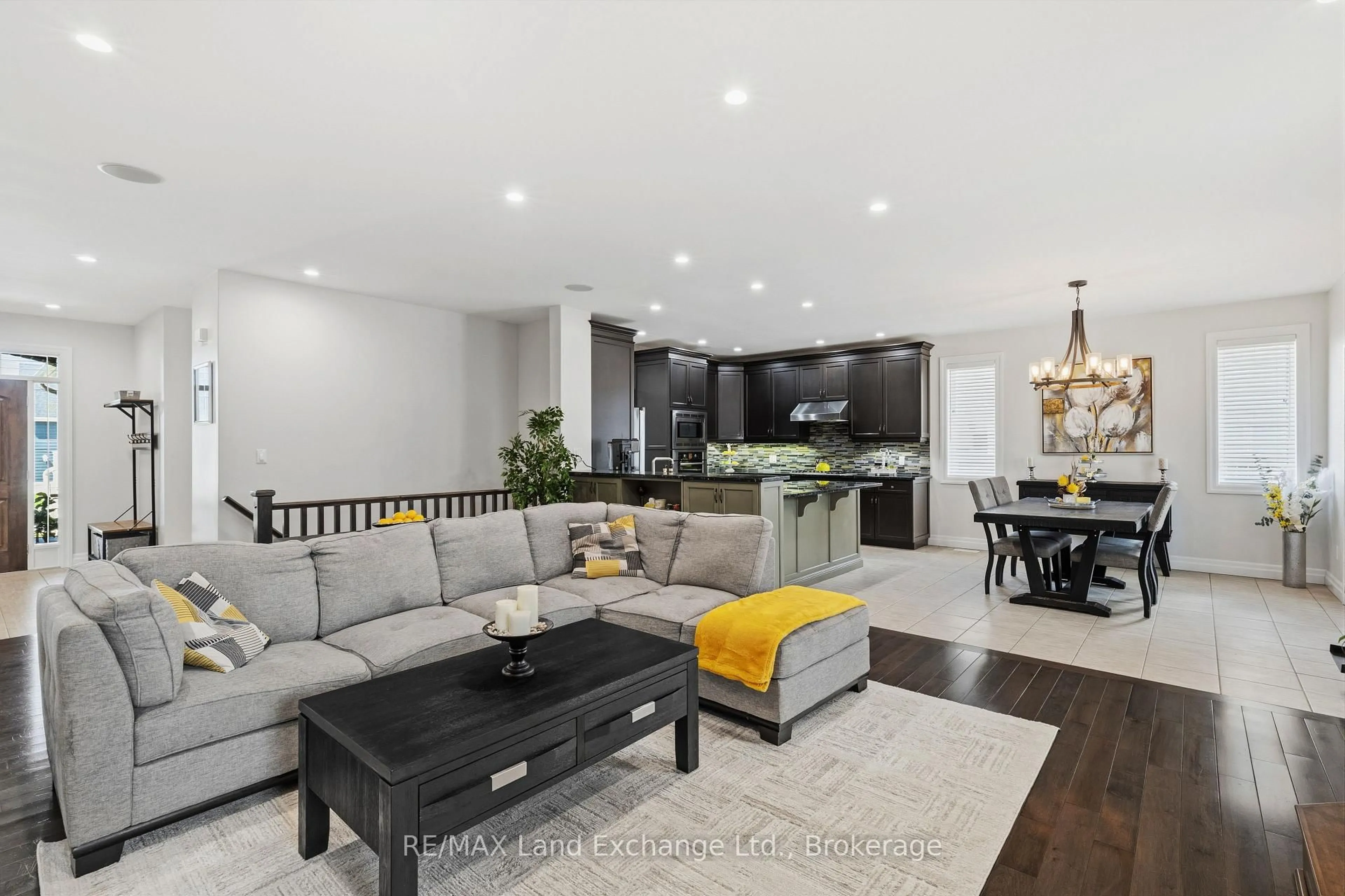 Open concept kitchen, unknown for 353 Stickel St, Saugeen Shores Ontario N0H 2C1