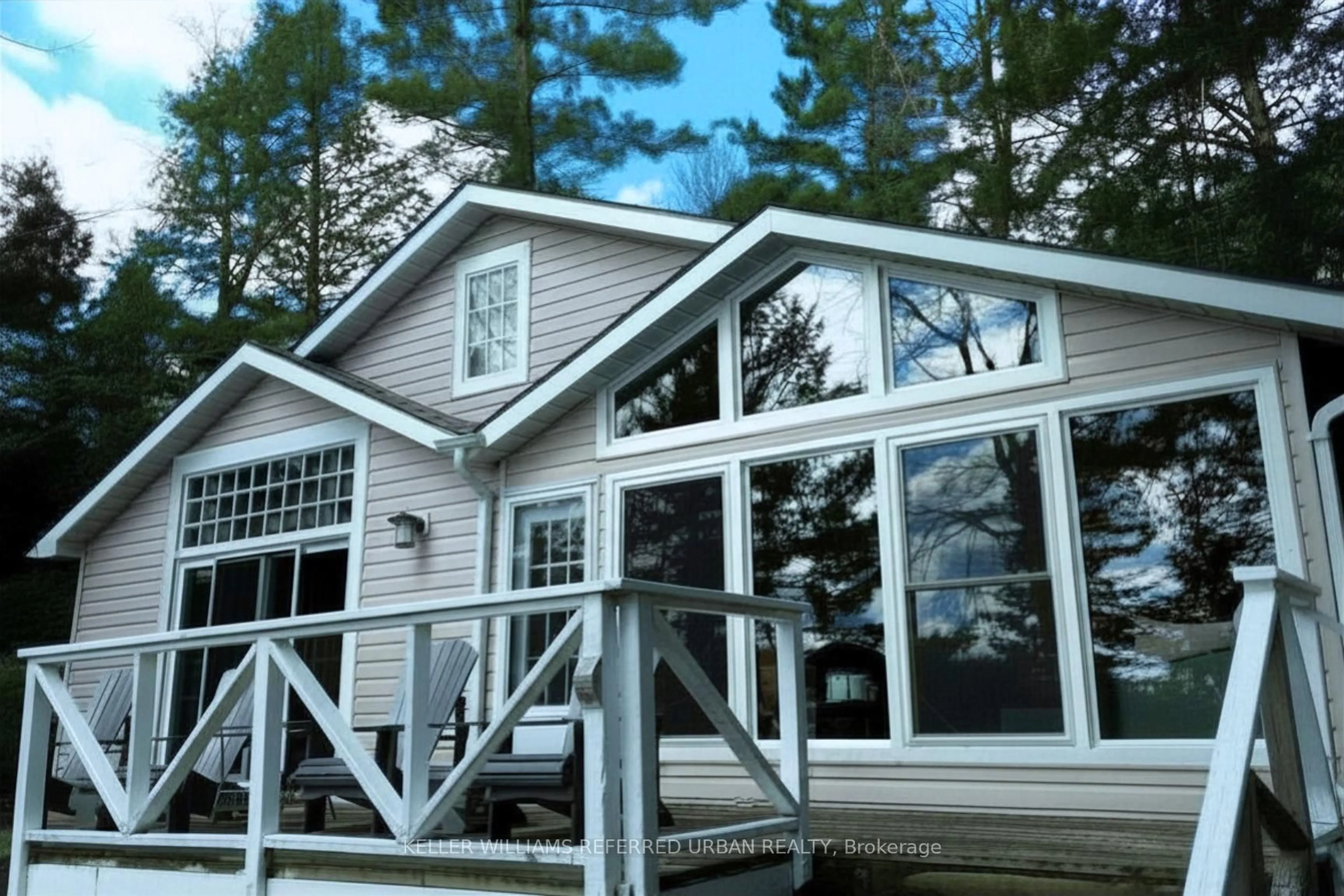 Home with vinyl exterior material, unknown for 1118 Pine Lake Shores, Bracebridge Ontario P1L 1X3