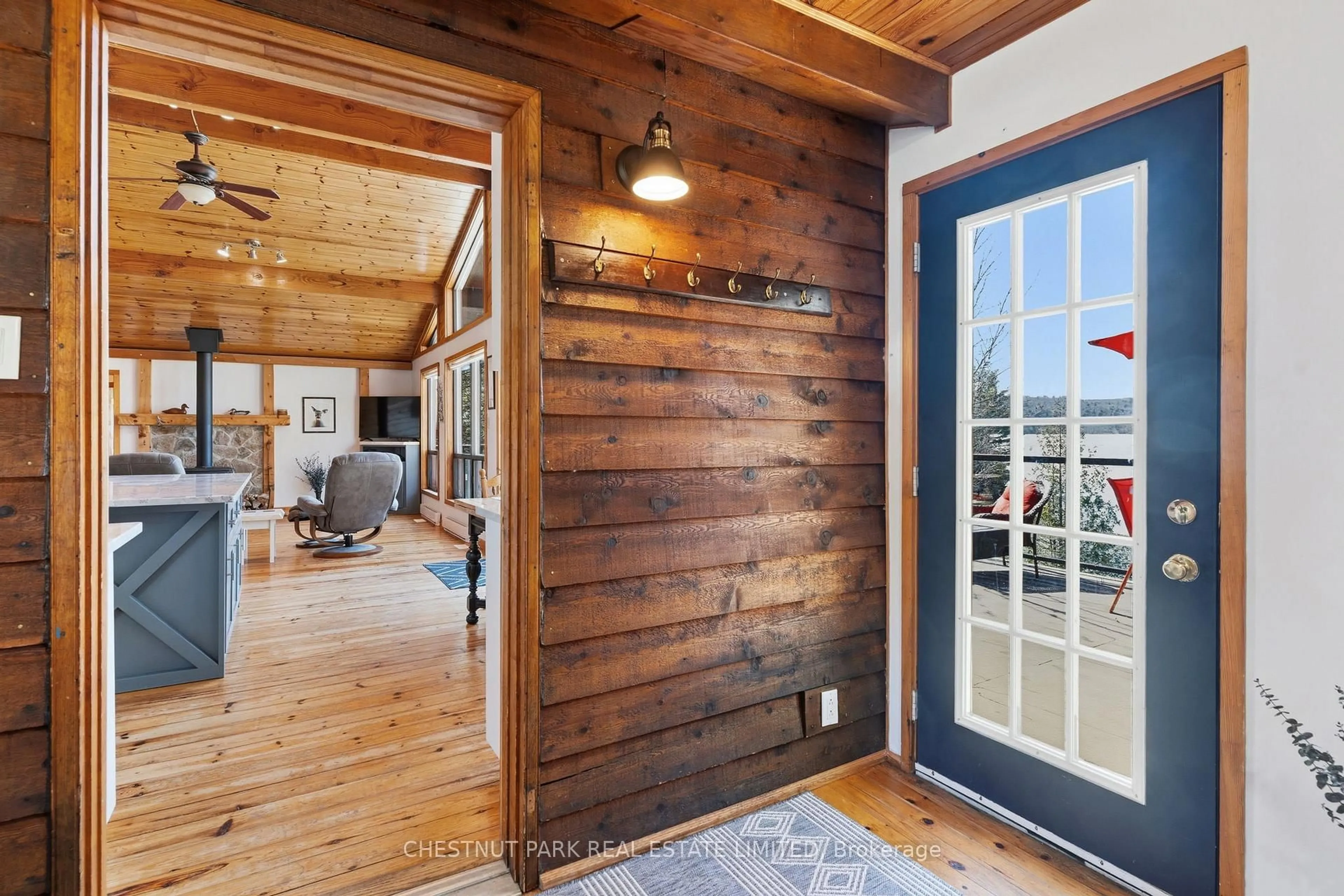 Indoor entryway for 1140 Merganser Tr, Dysart et al Ontario K0M 1S0