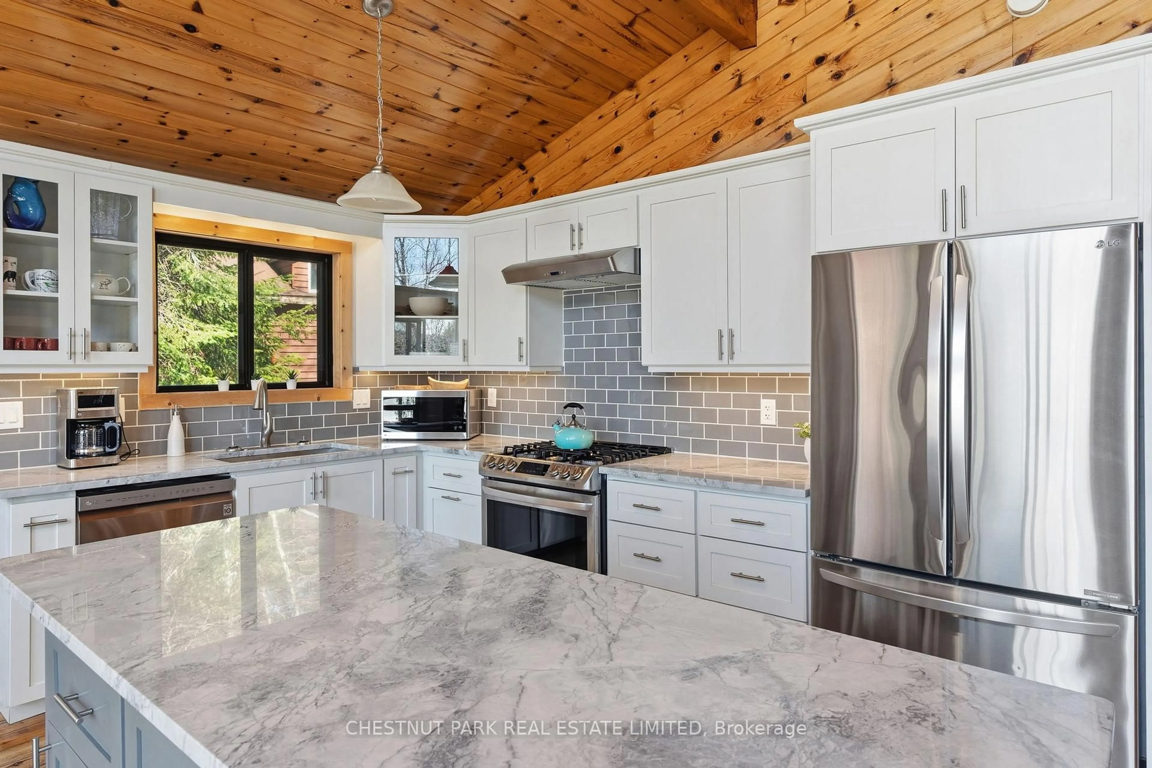 Open concept kitchen, ceramic/tile floor for 1140 Merganser Tr, Dysart et al Ontario K0M 1S0