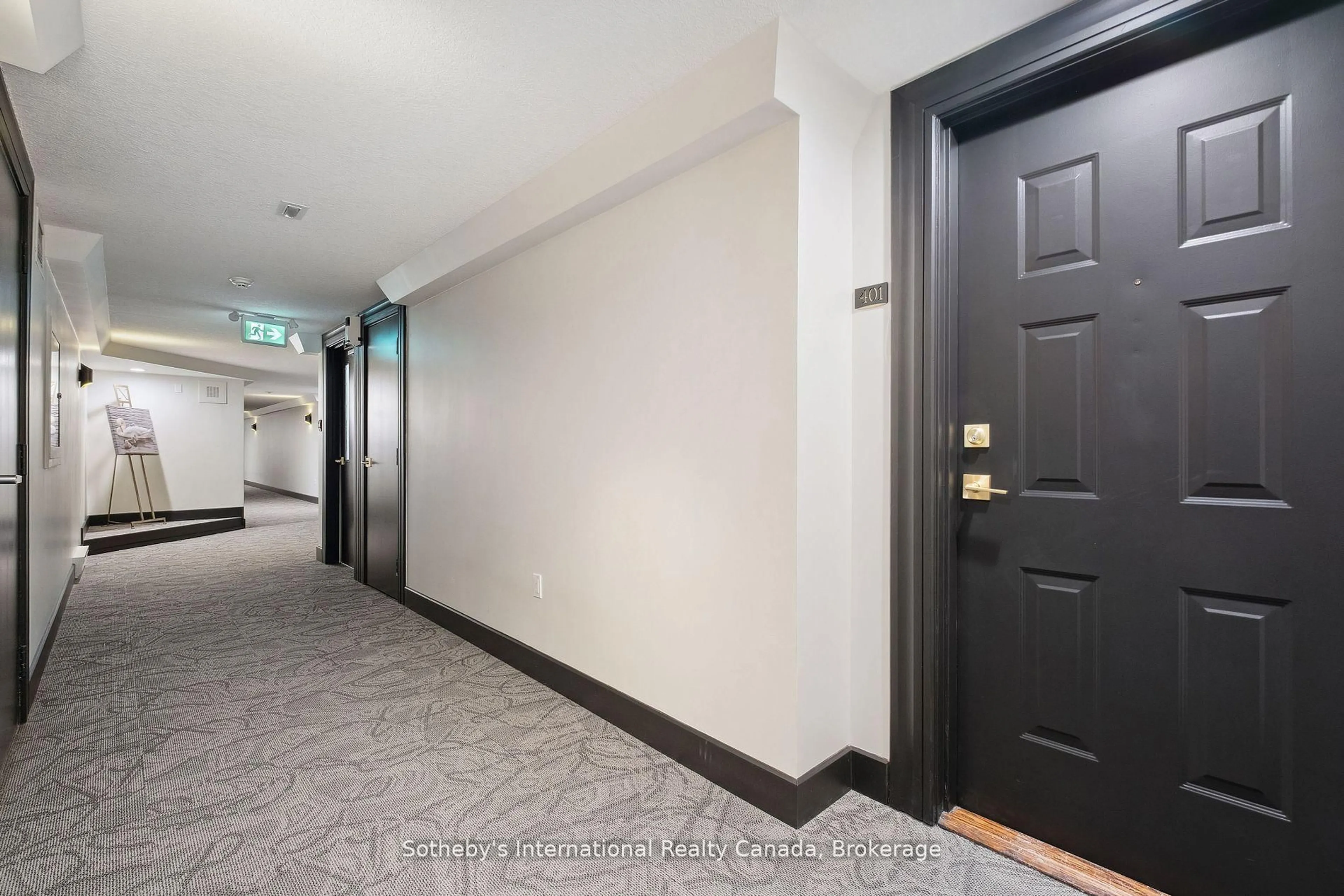 Indoor foyer for 30 Front St #401, Stratford Ontario N5A 7S3