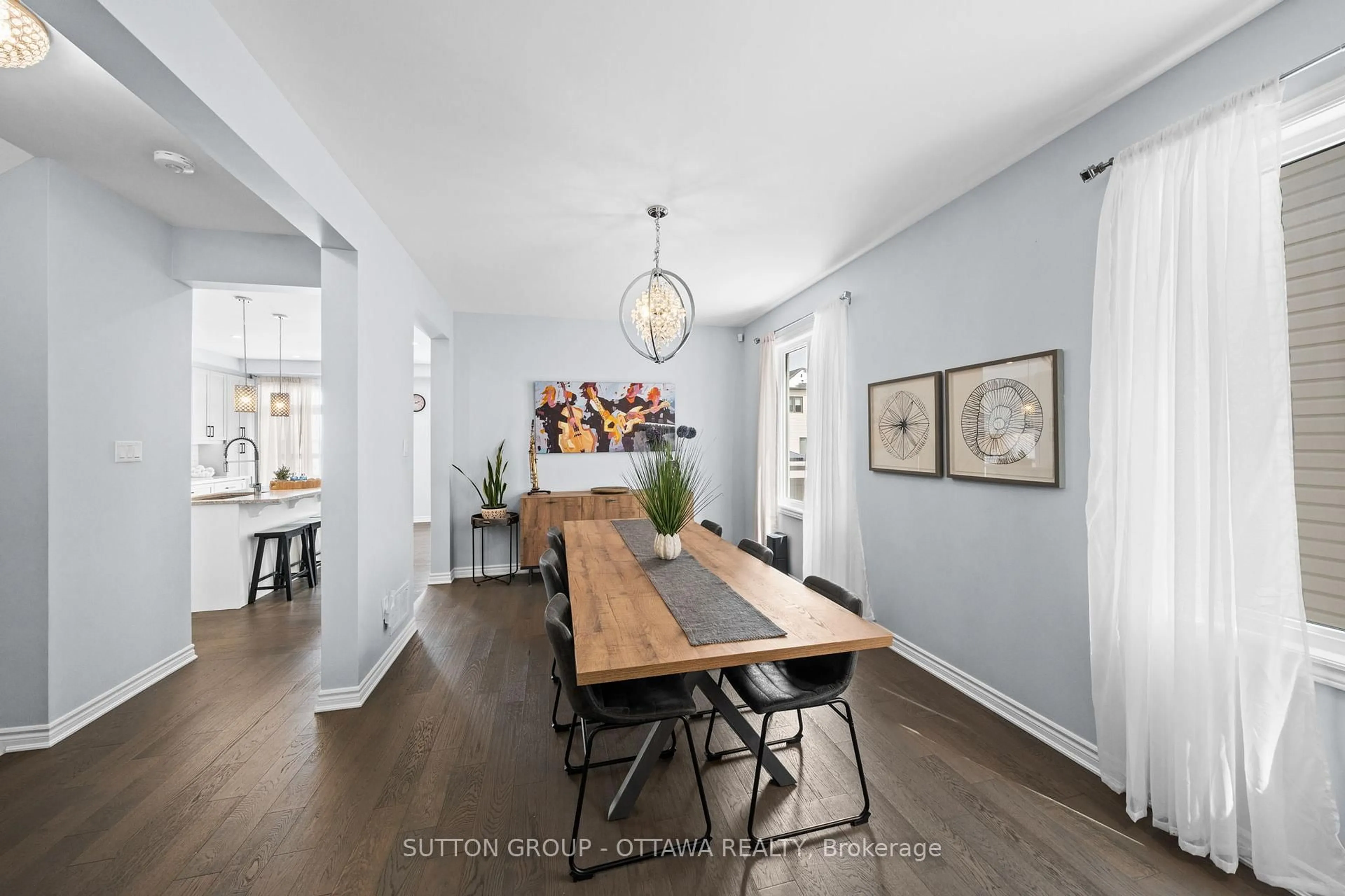 Dining room, unknown for 1013 Manege St, Ottawa Ontario K2S 0Y8