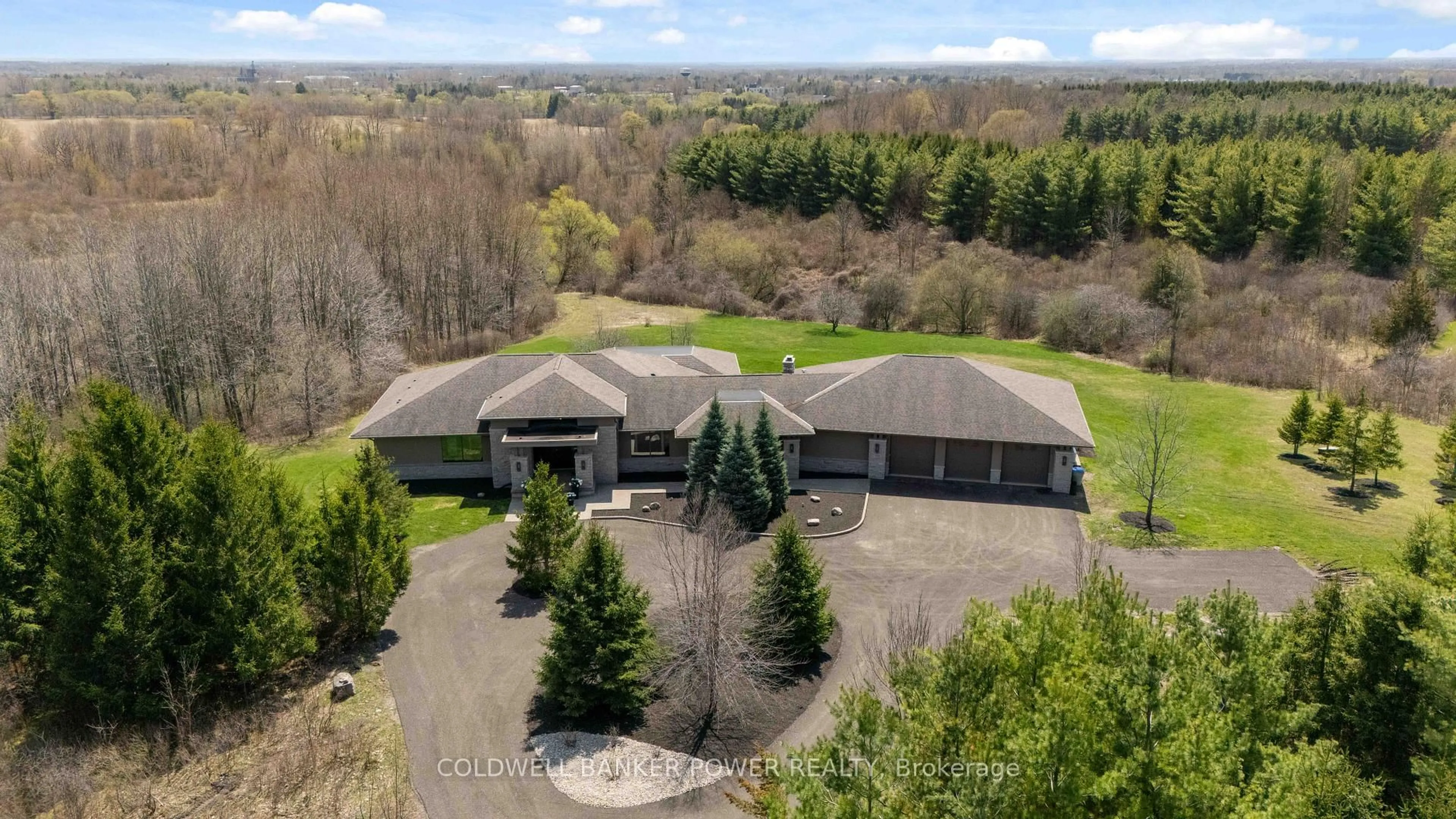 A pic from outside/outdoor area/front of a property/back of a property/a pic from drone, unknown for 10231 Melrose Dr, Middlesex Centre Ontario N0L 1R0