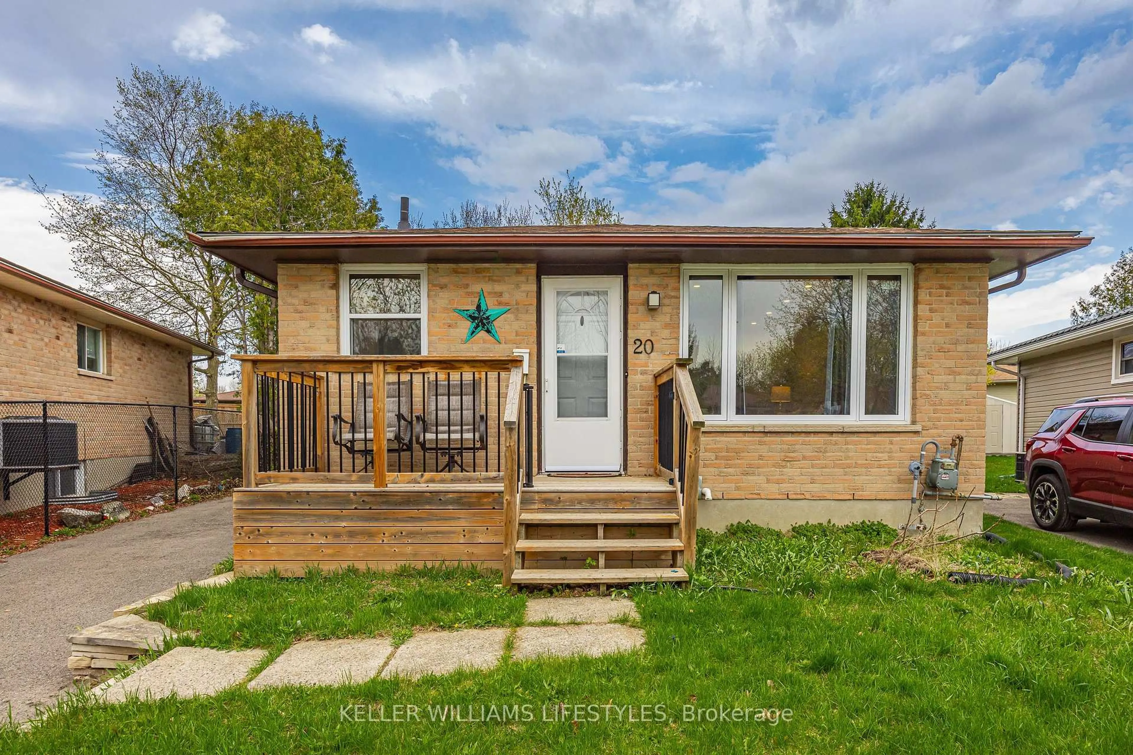 Home with vinyl exterior material, street for 20 Gatewood Cres, London East Ontario N5Y 5A5