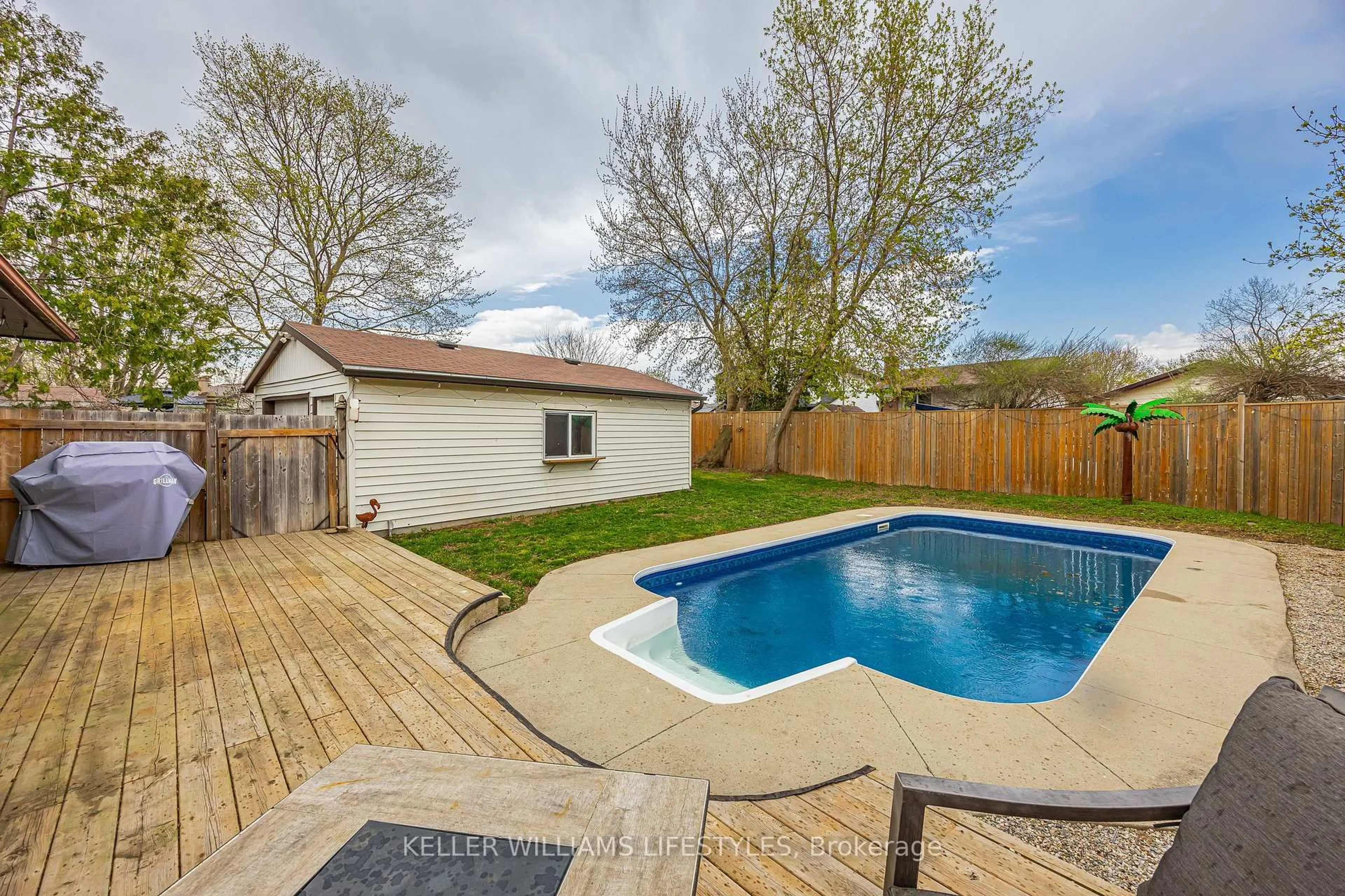 Pool for 20 Gatewood Cres, London East Ontario N5Y 5A5