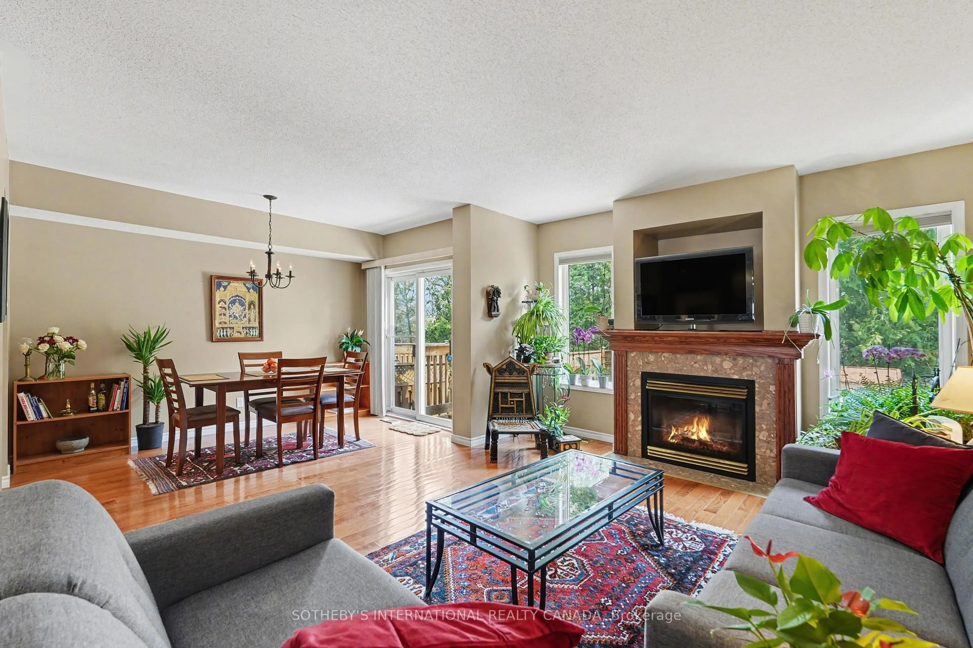 Living room with furniture, unknown for 55 Chantilly Gate, Stittsville Ontario K2S 2B1