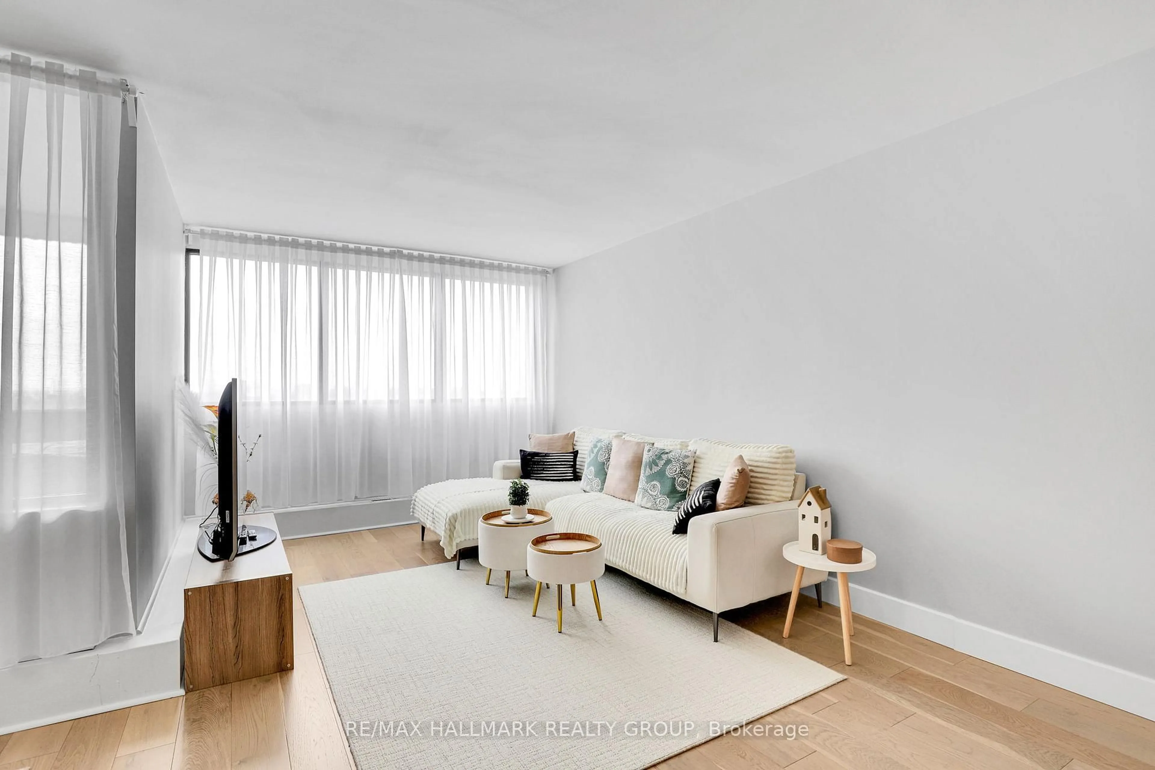 Living room with furniture, unknown for 1285 Cahill Dr #1604, Ottawa Ontario K1V 9A7