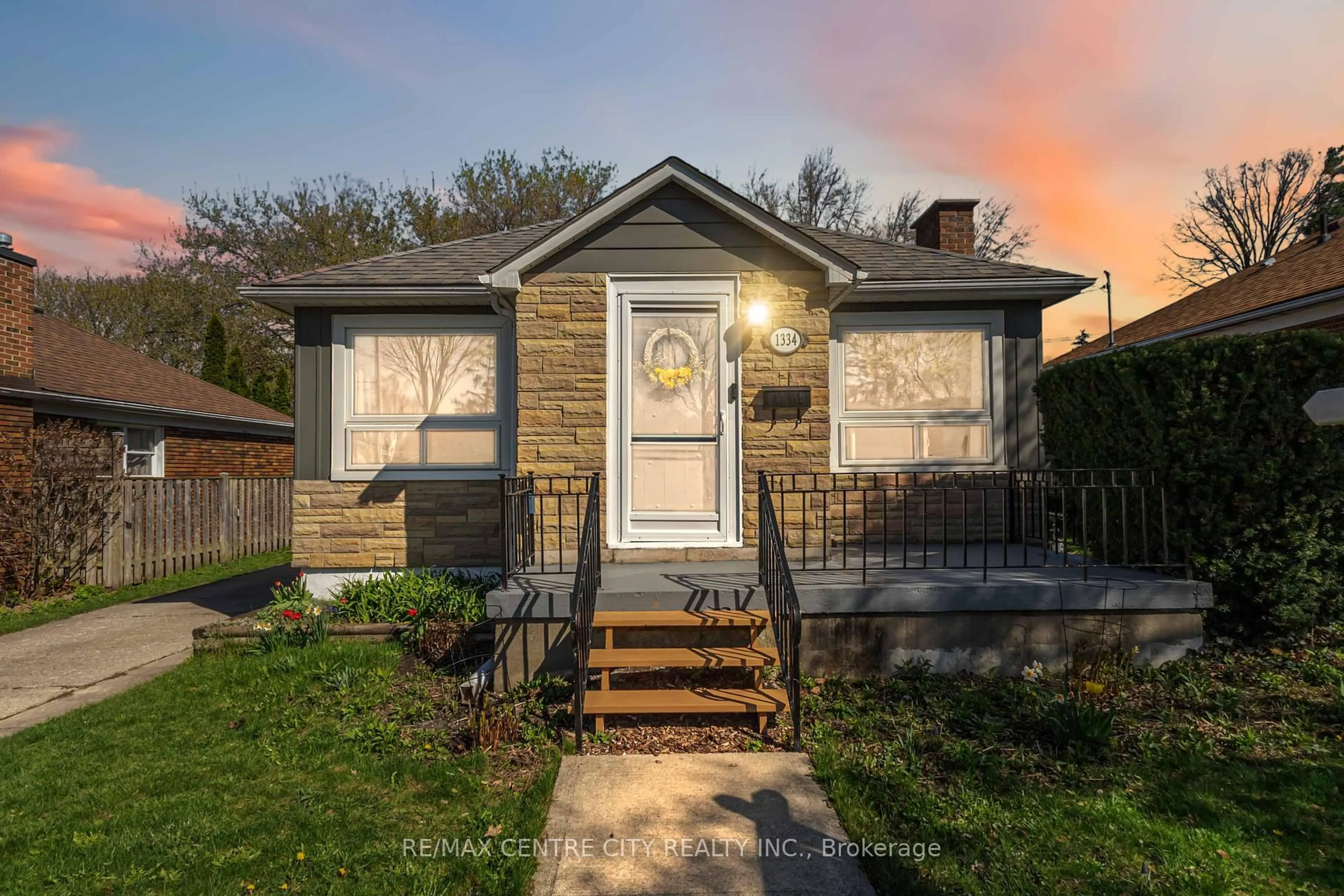 Unknown for 1334 Langmuir Ave, London East Ontario N5W 2G6