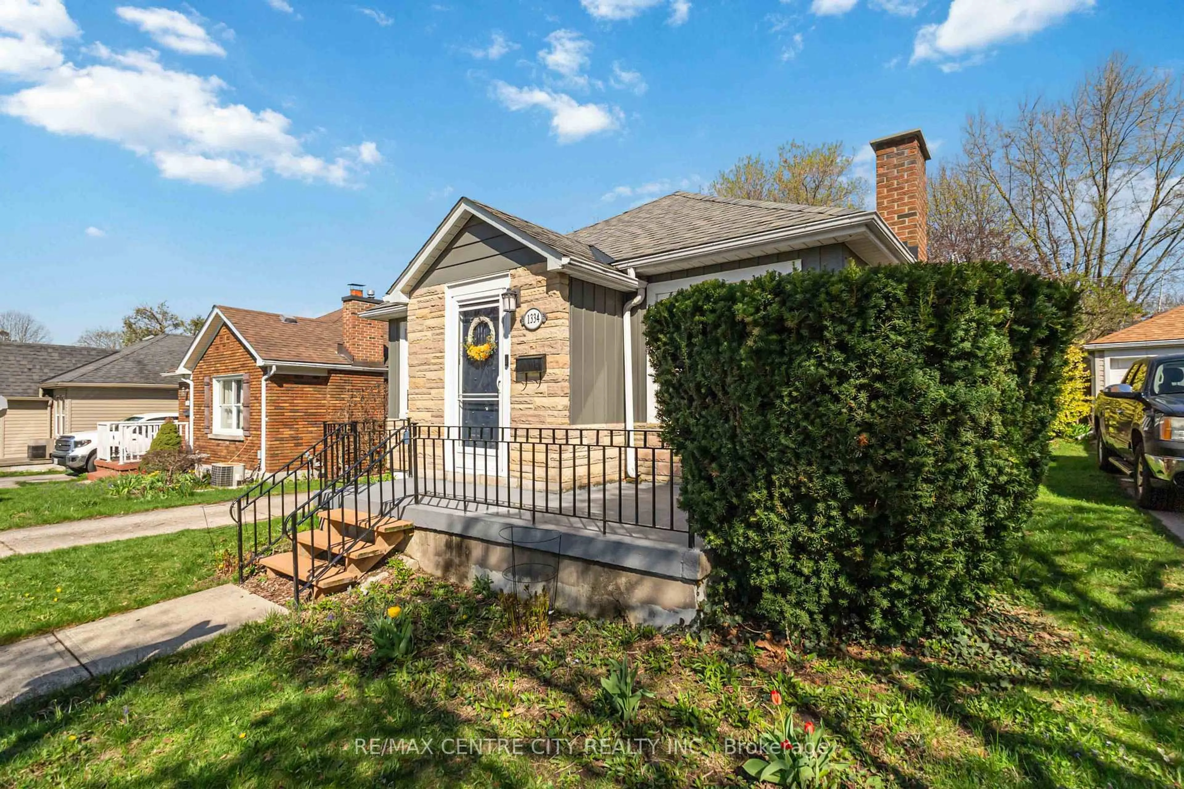 Home with brick exterior material, street for 1334 Langmuir Ave, London East Ontario N5W 2G6