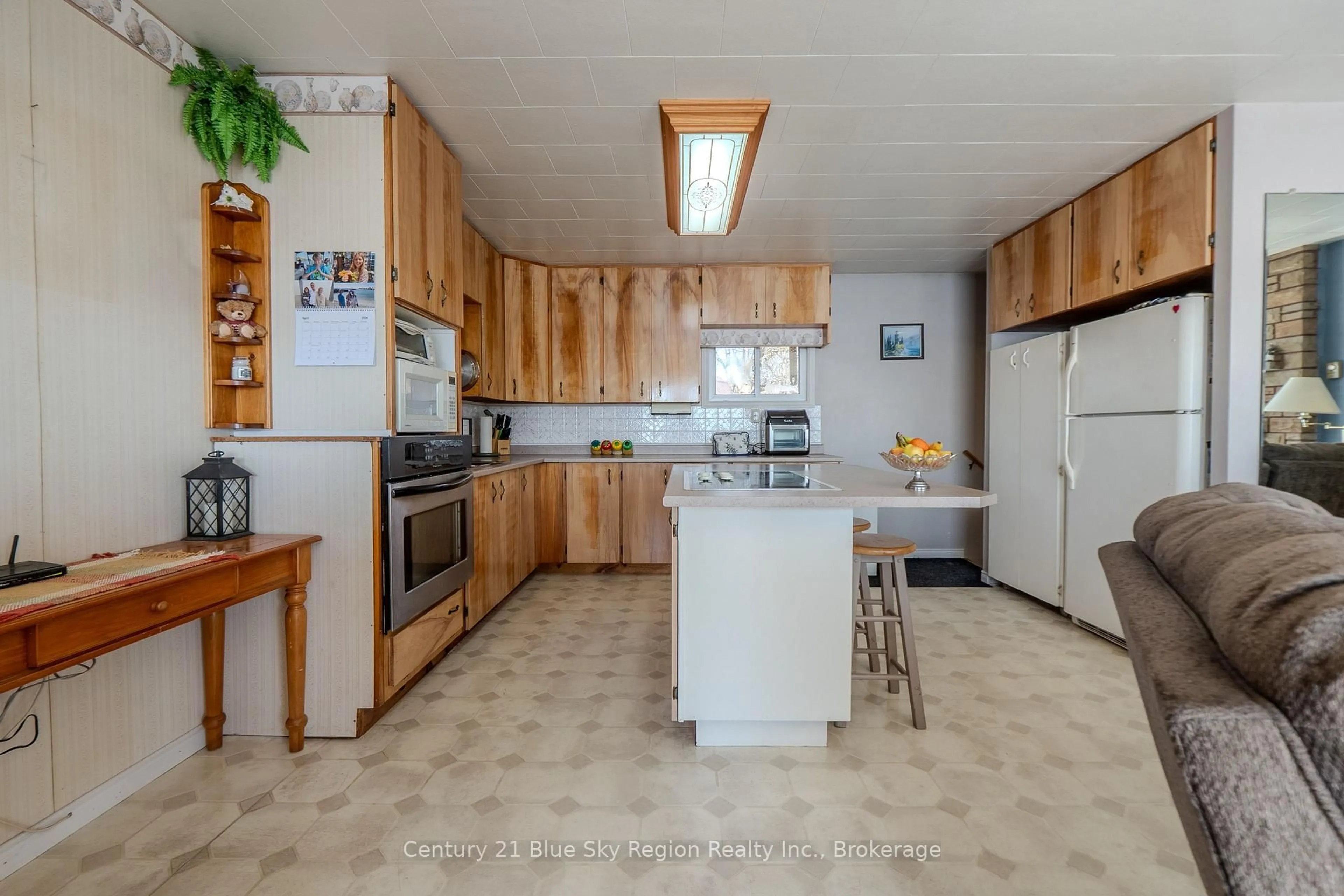 Standard kitchen, ceramic/tile floor for 8 Gerard Rd, West Nipissing Ontario P0H 1R0