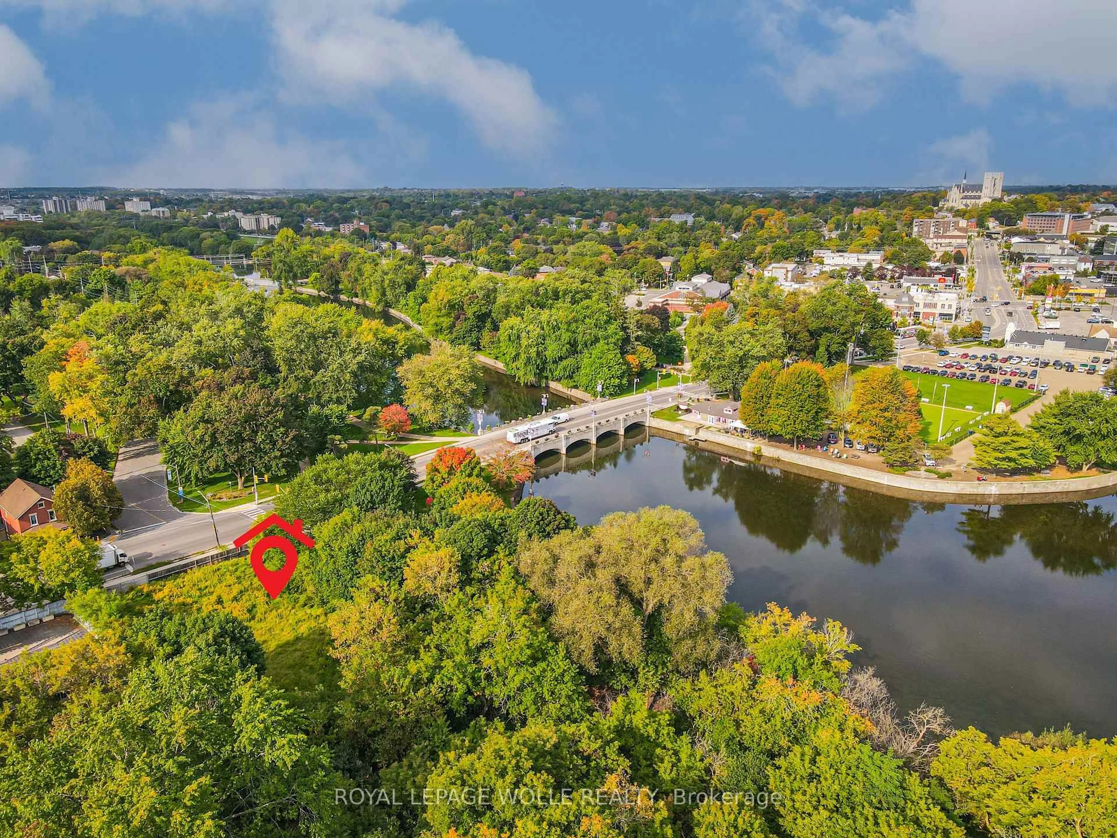 A pic from outside/outdoor area/front of a property/back of a property/a pic from drone, water/lake/river/ocean view for 180 Gordon St #7, Guelph Ontario N1G 1X1